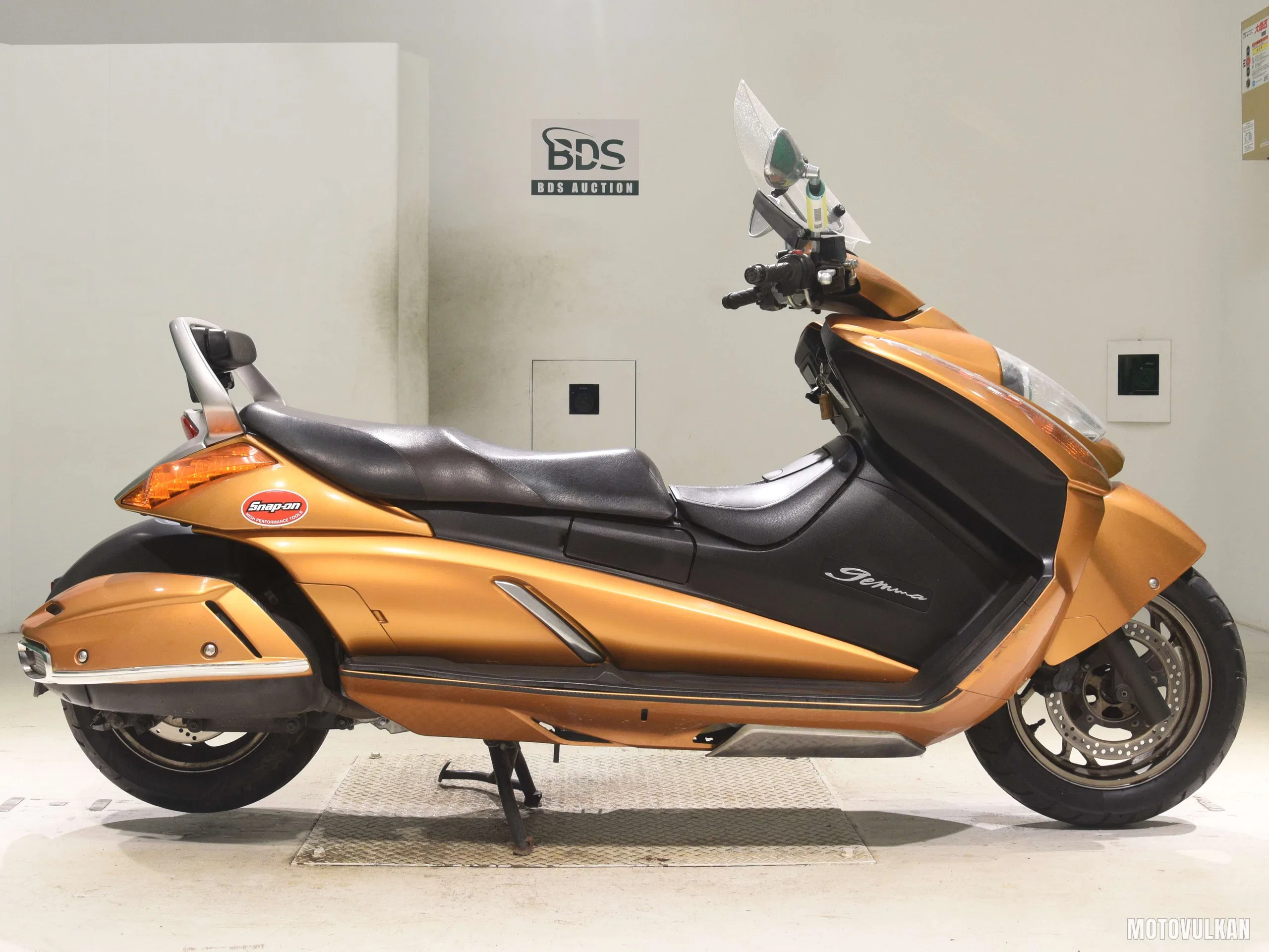 Suzuki GEMMA250