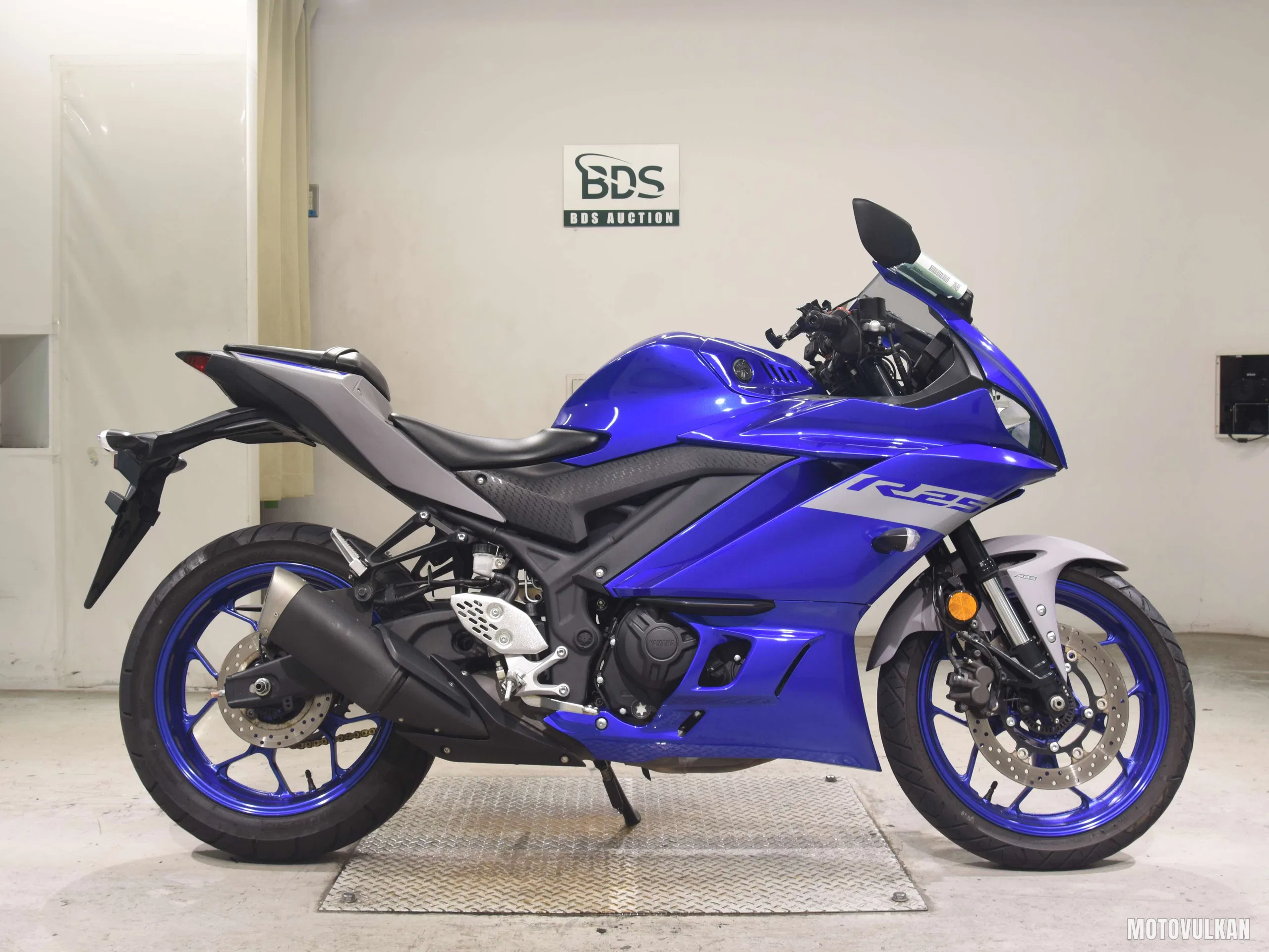 Yamaha YZF-R25A