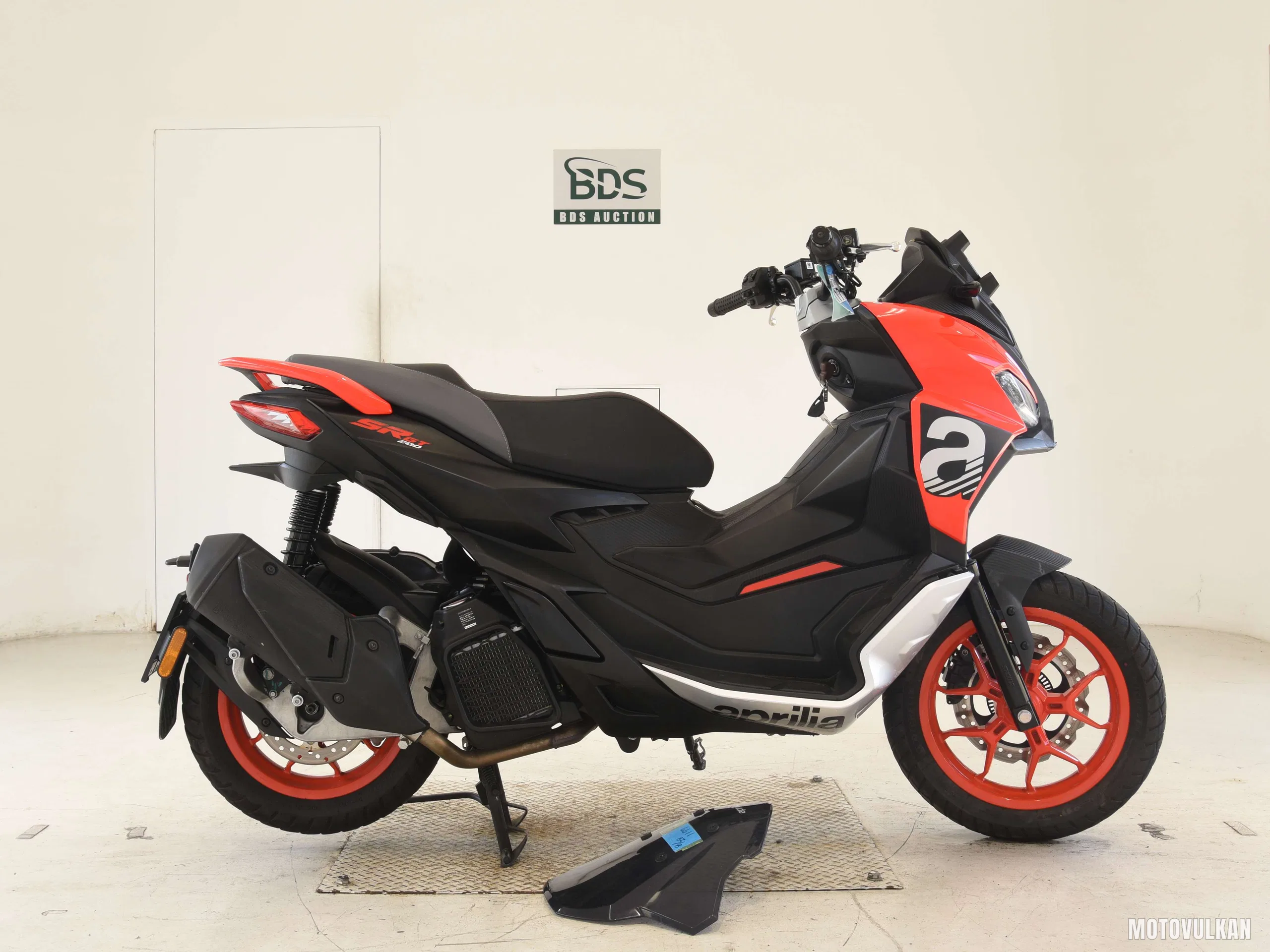  APRILIA SR GT200