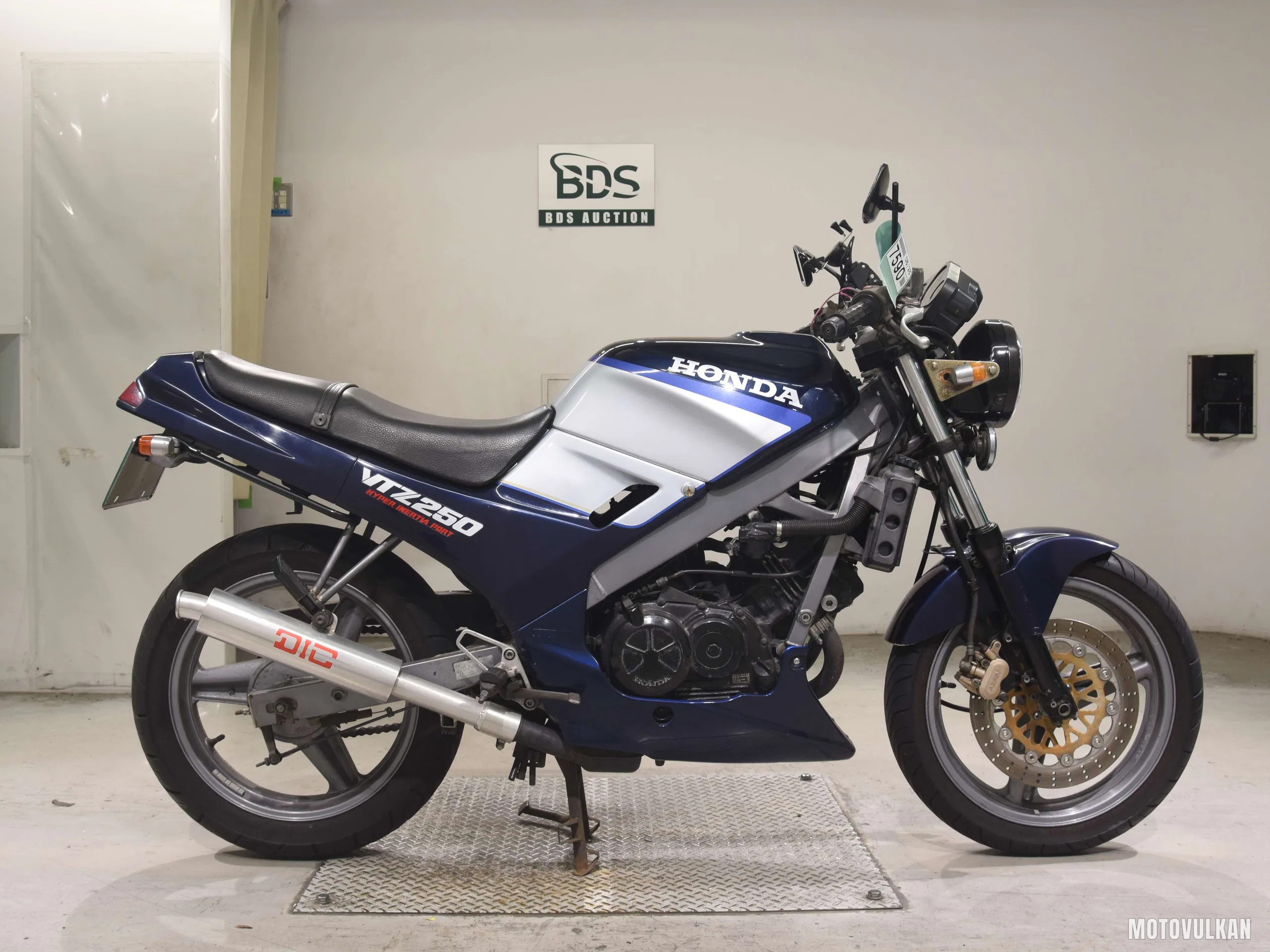 Honda VTZ250
