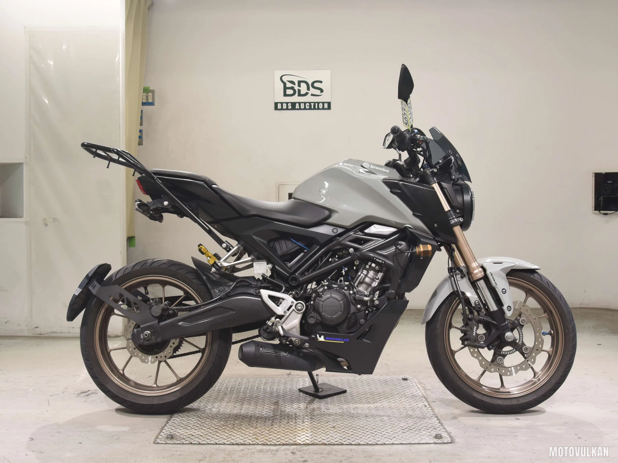 Honda CB125R-2