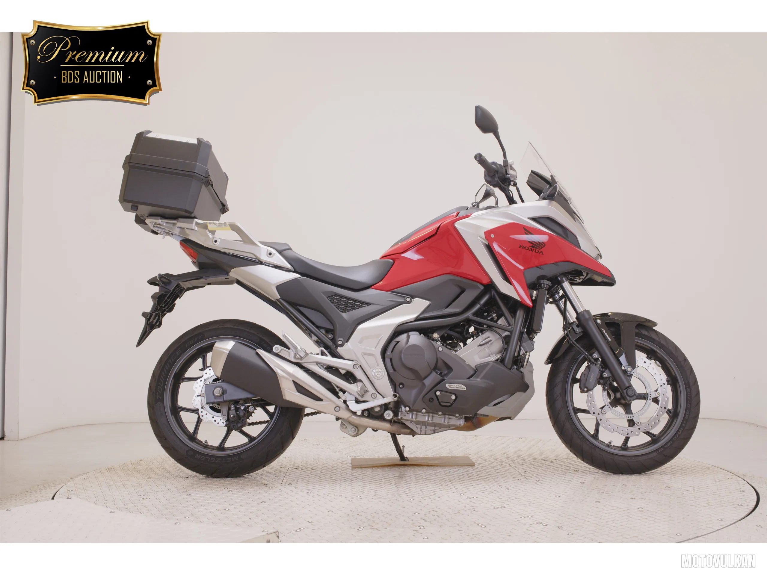 Honda NC750XD-3
