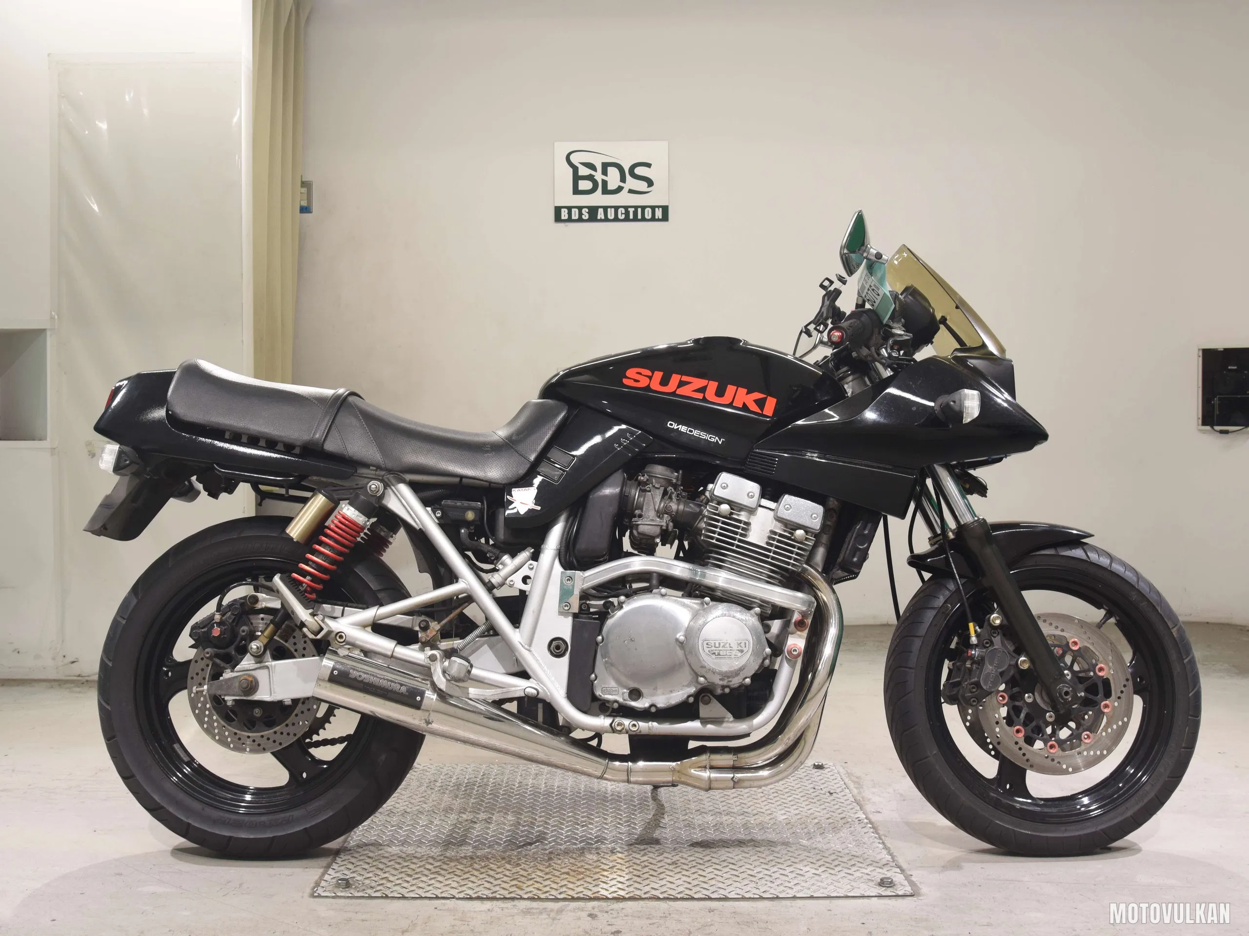 Suzuki GSX400S KATANA
