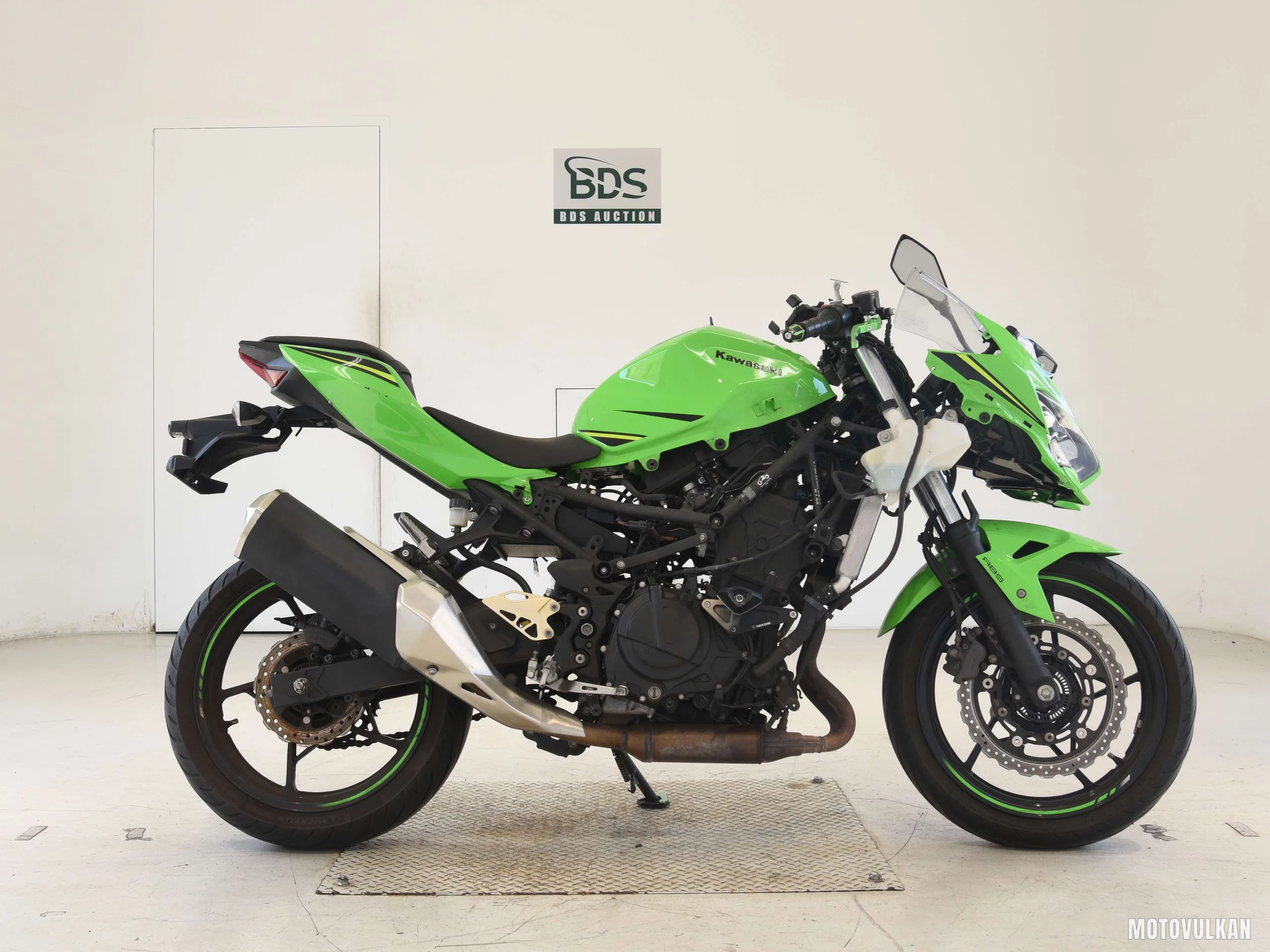 Kawasaki NINJA400-2