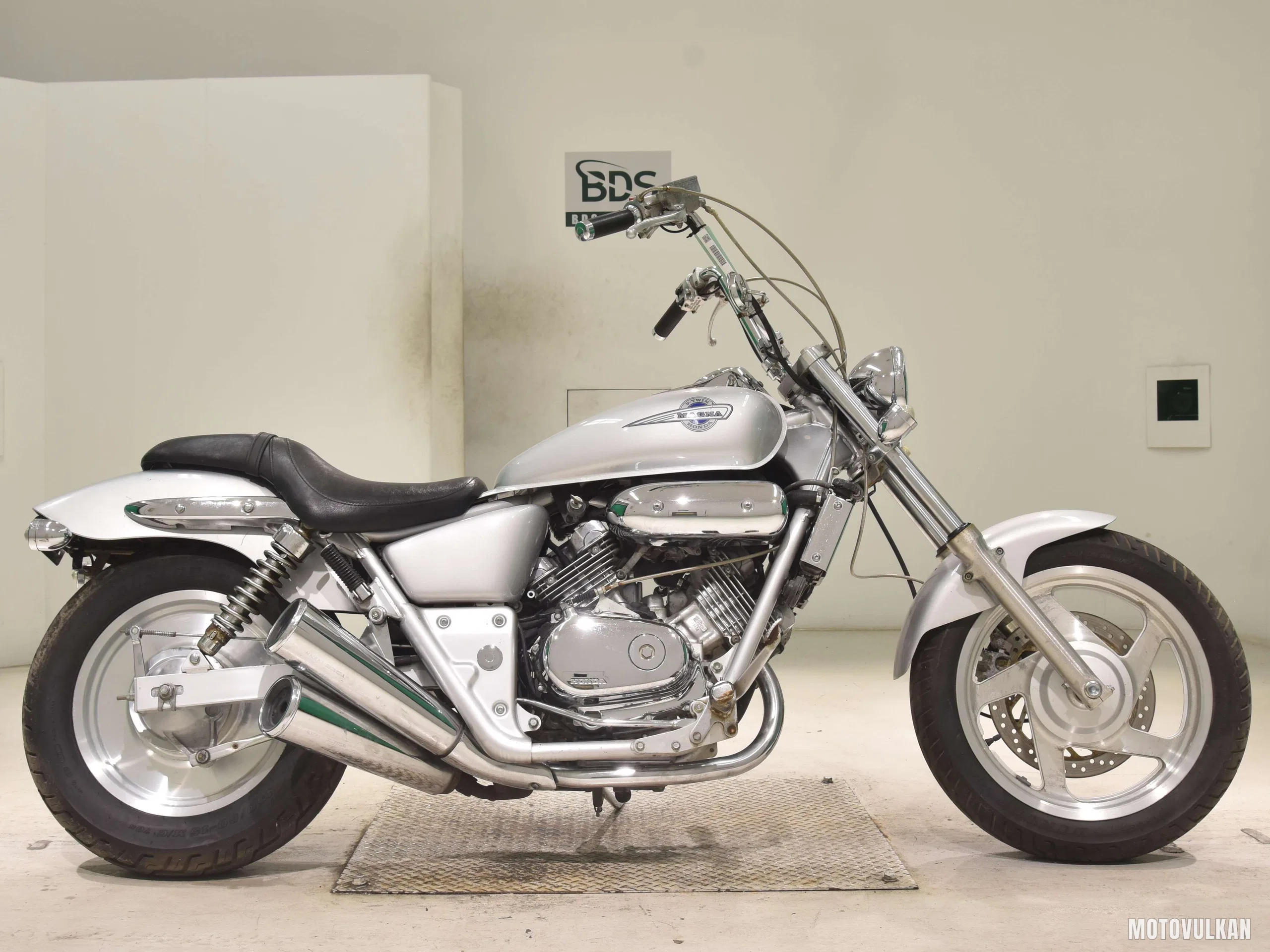 Honda MAGNA250