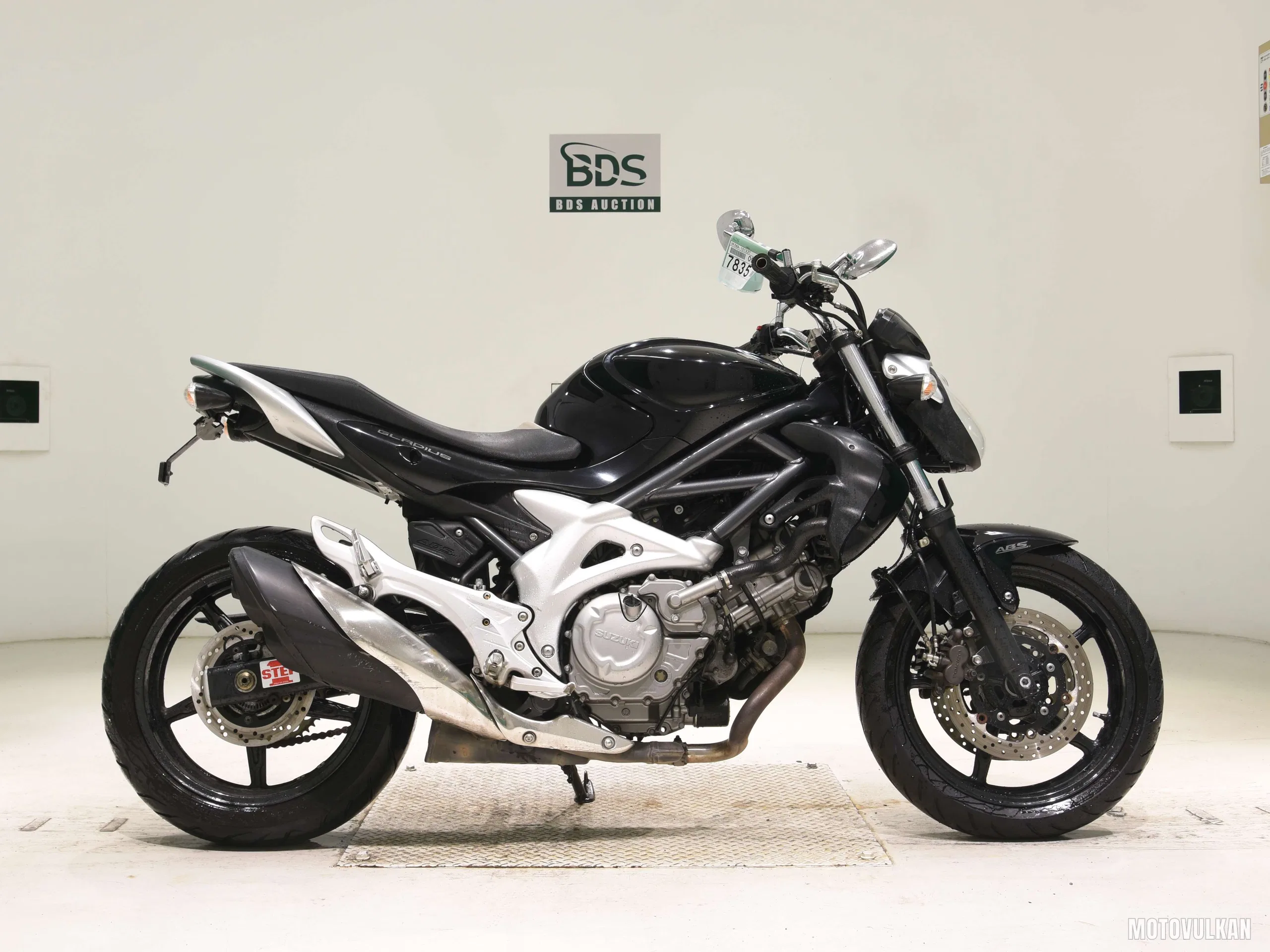 Suzuki Gladius 400