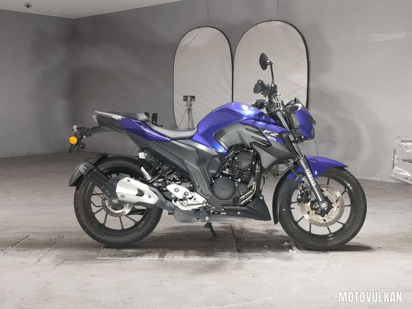 Yamaha FZ25