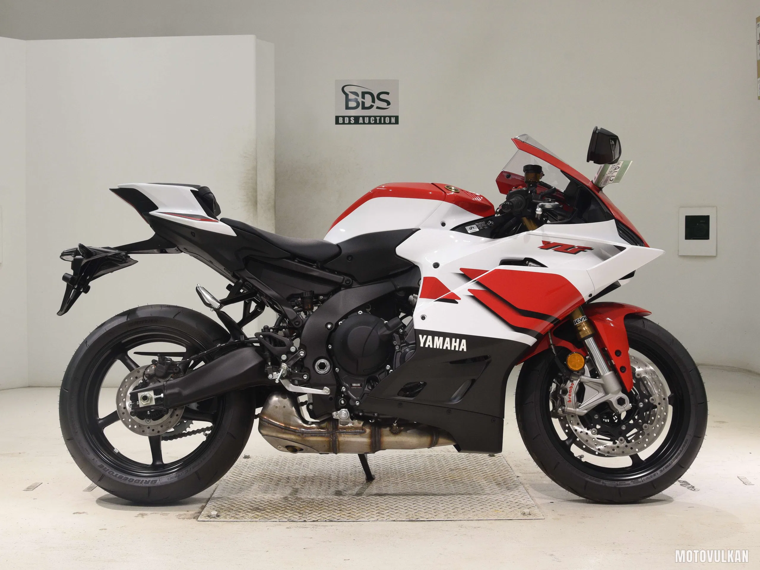 Yamaha YZF-R9