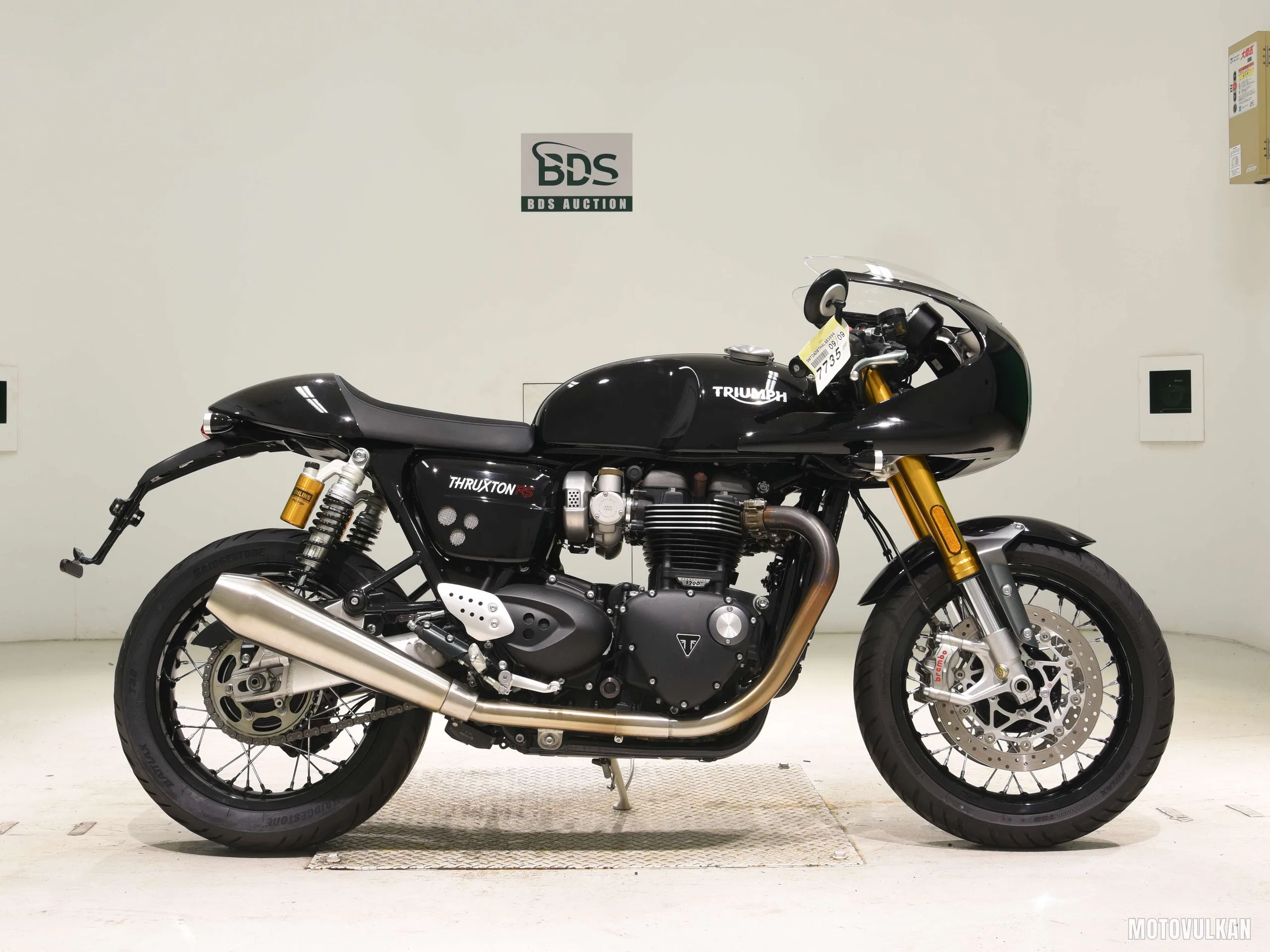  TRIUMPH THRUXTON1200RS