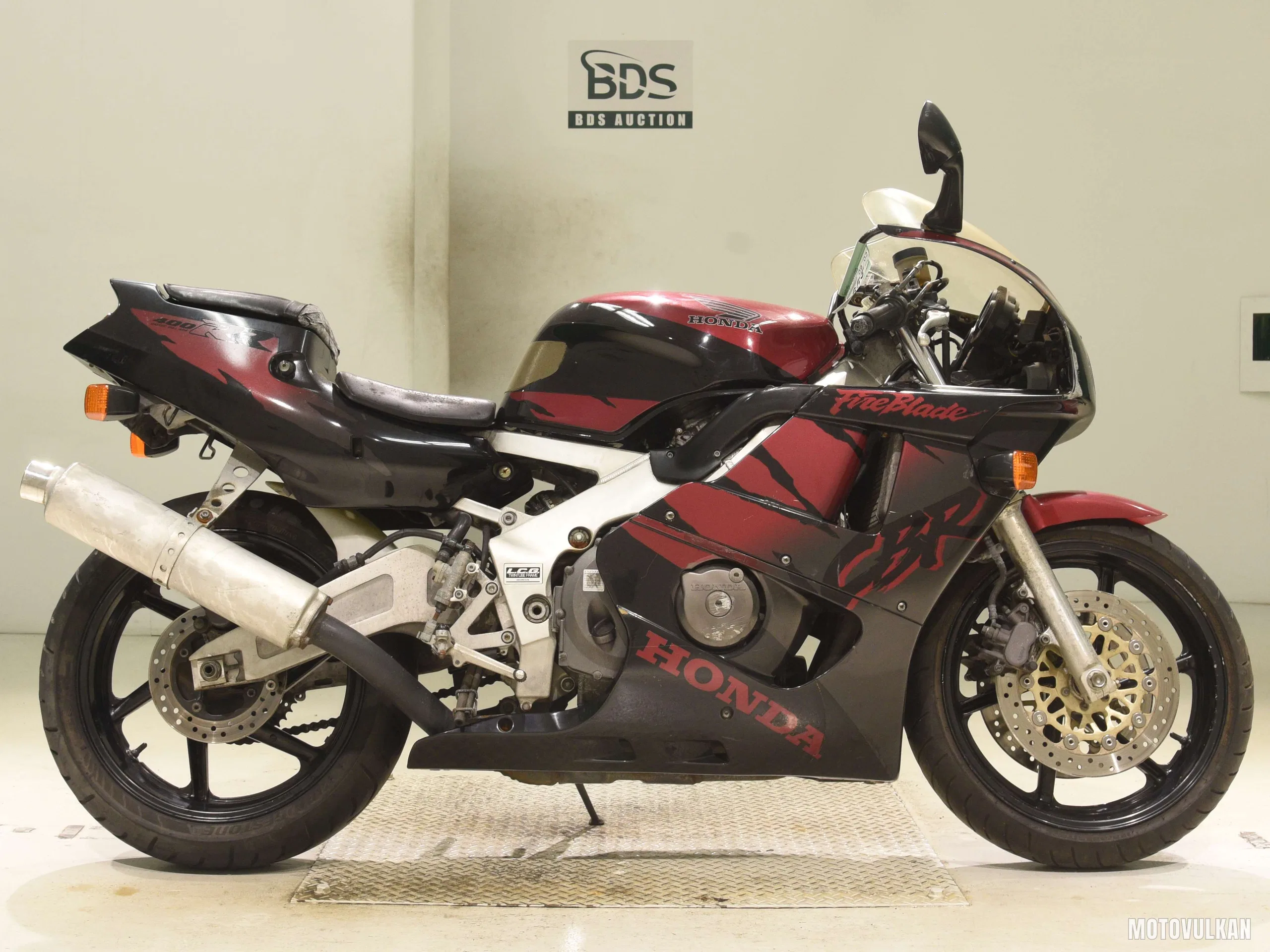 Honda CBR400RR-2