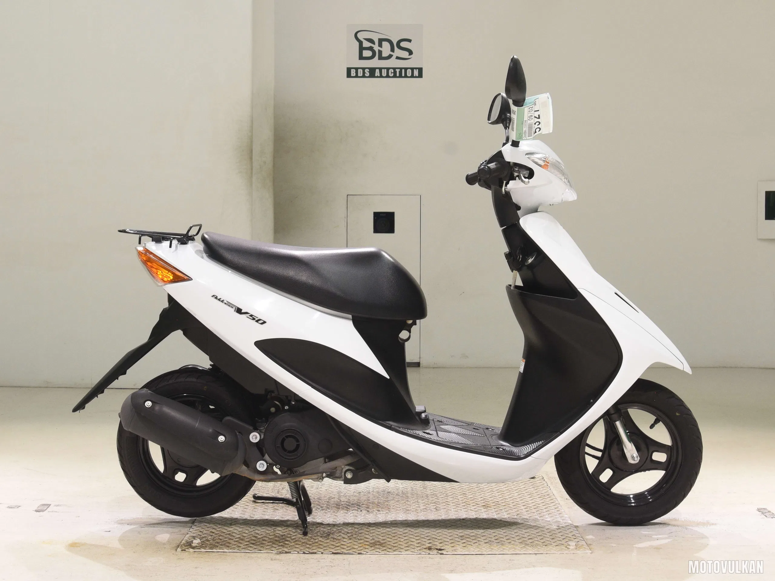 Suzuki ADDRESS V50-3