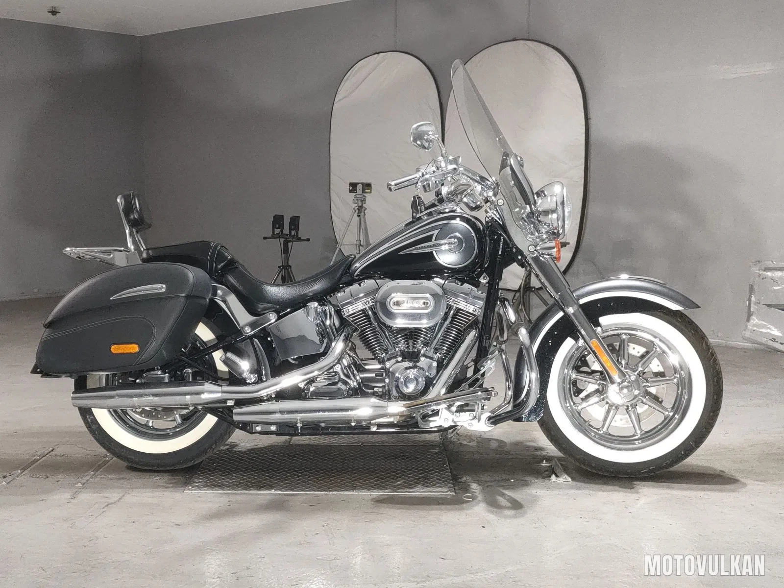 Harley-Davidson Harley-Davidson FLSTNSE1800CVO