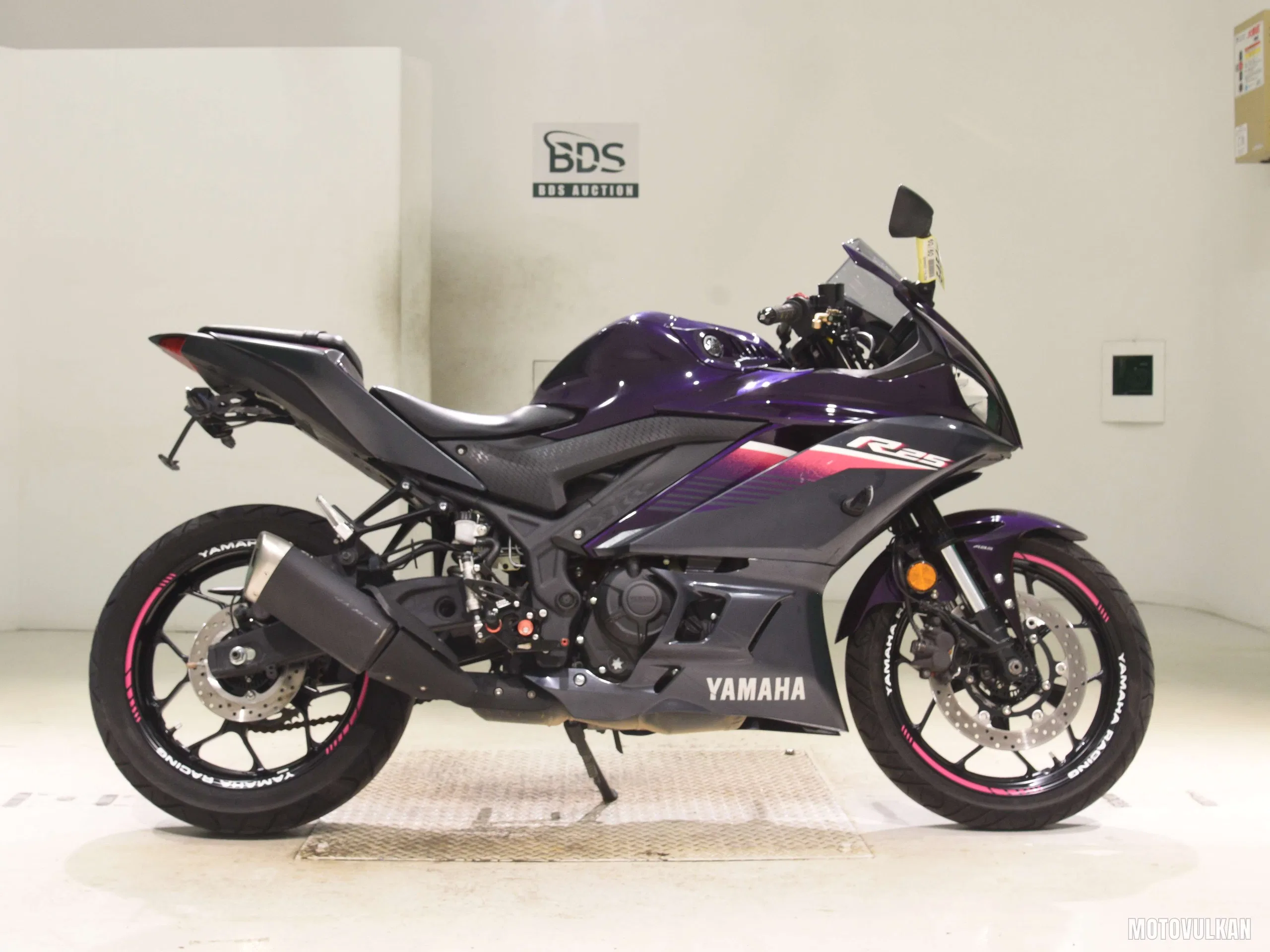 Yamaha YZF-R25A