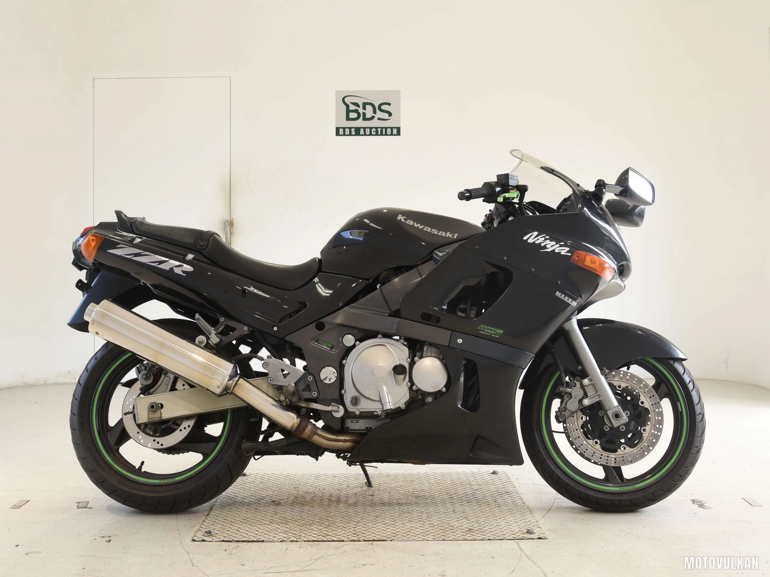 Kawasaki ZZ-R400-2