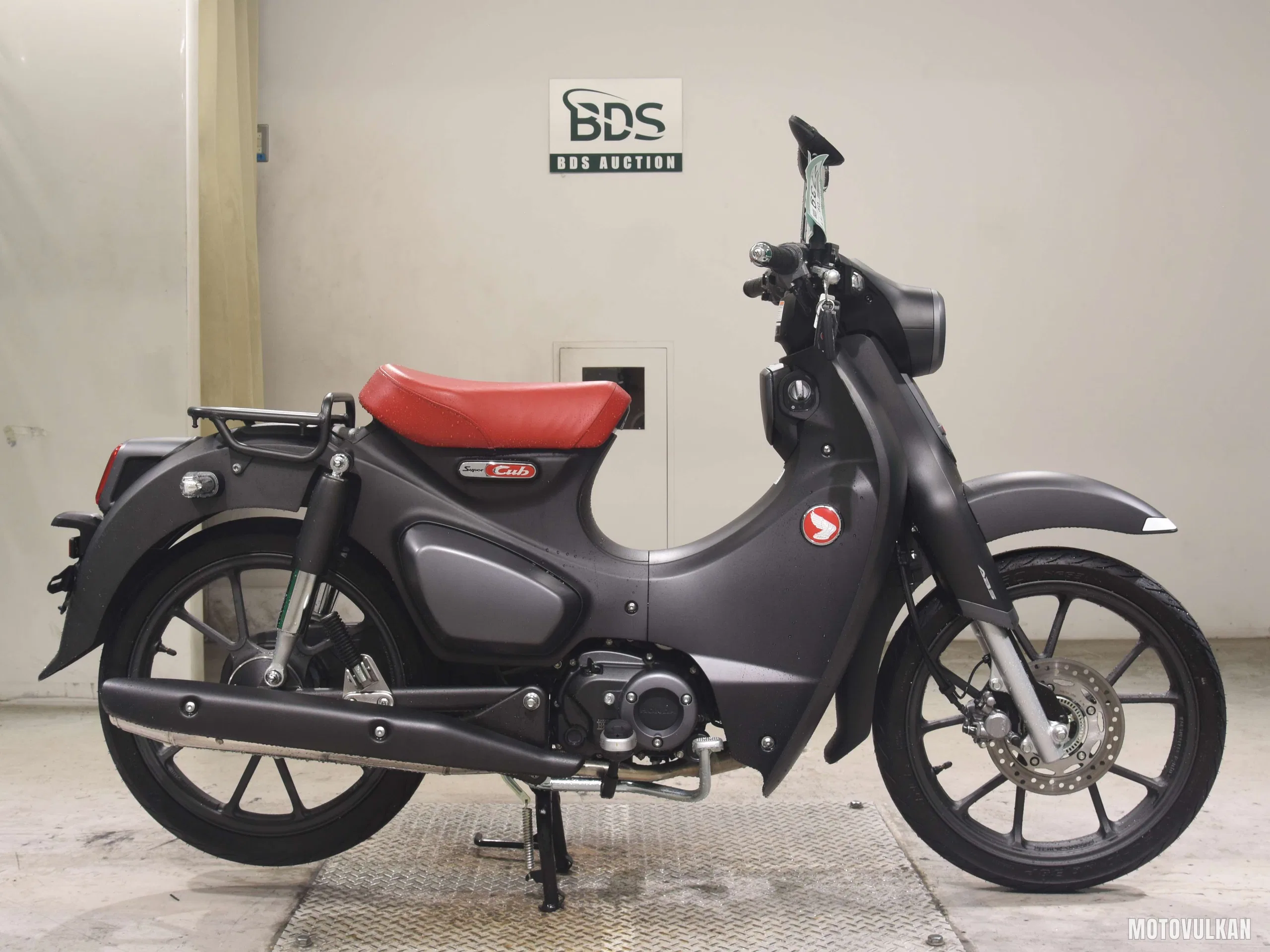 Honda C125-2