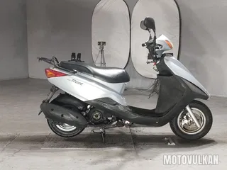 Yamaha Axis Treet