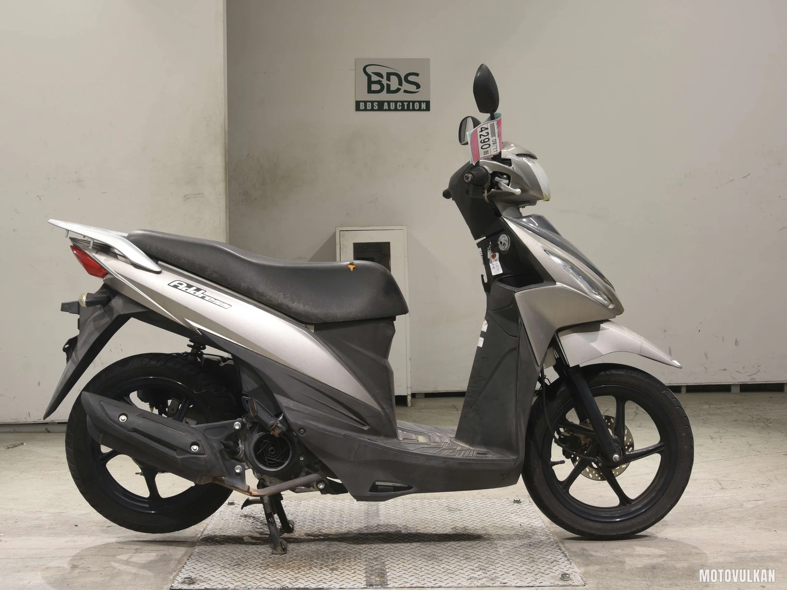 Suzuki ADDRESS110-2