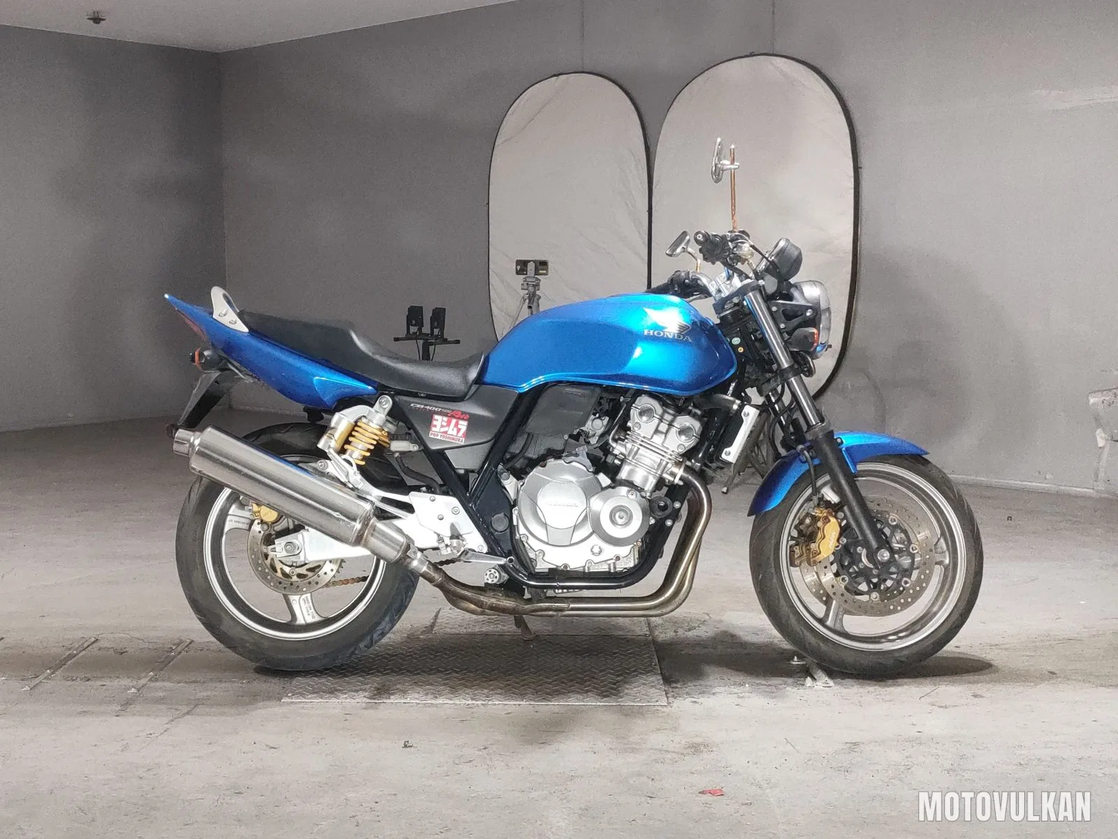 Honda CB400SF VTEC Revo