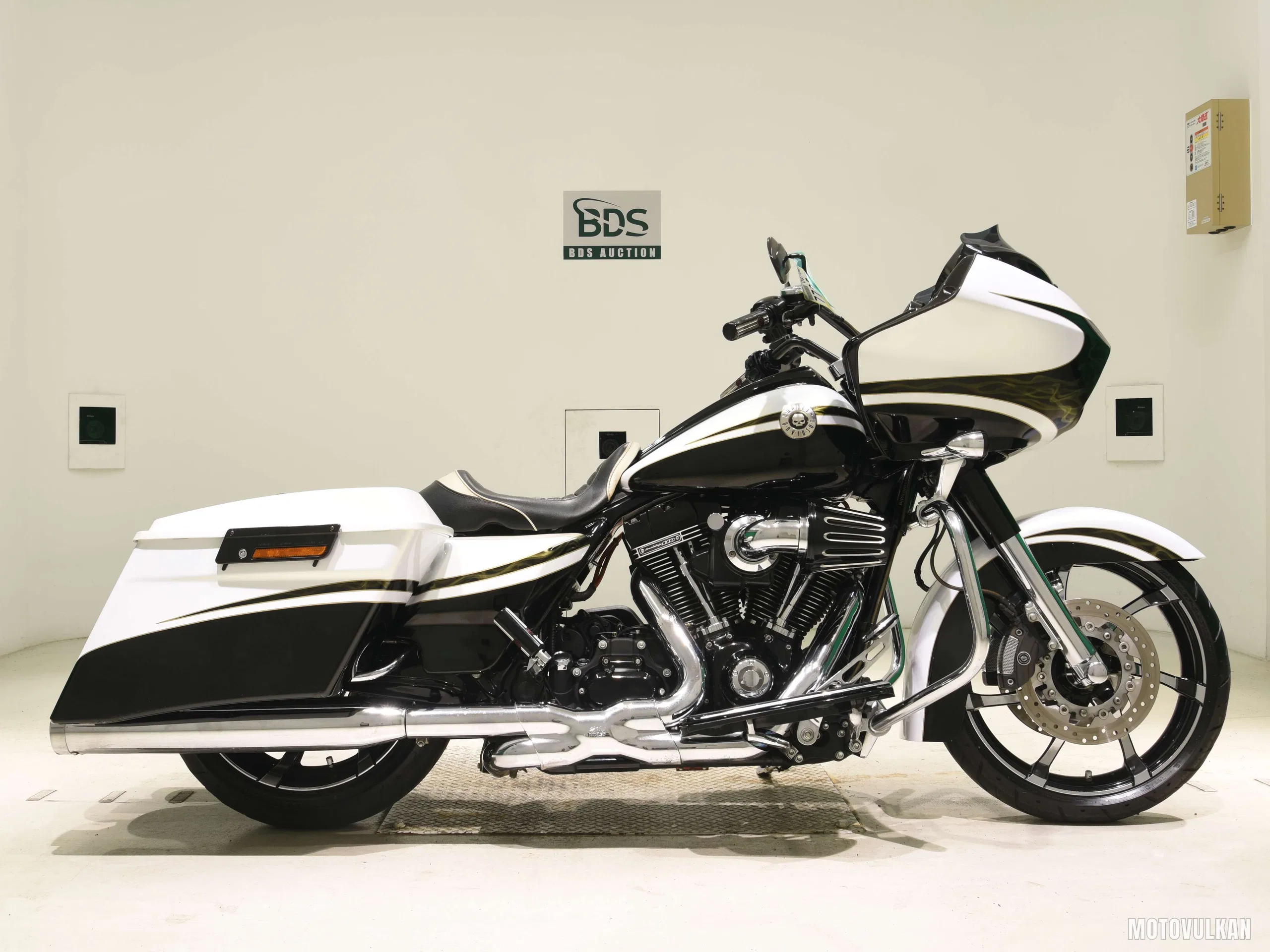  HD. FLTRXSE1800CVO