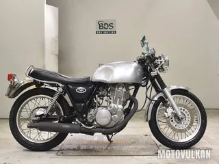 Yamaha SR400-3