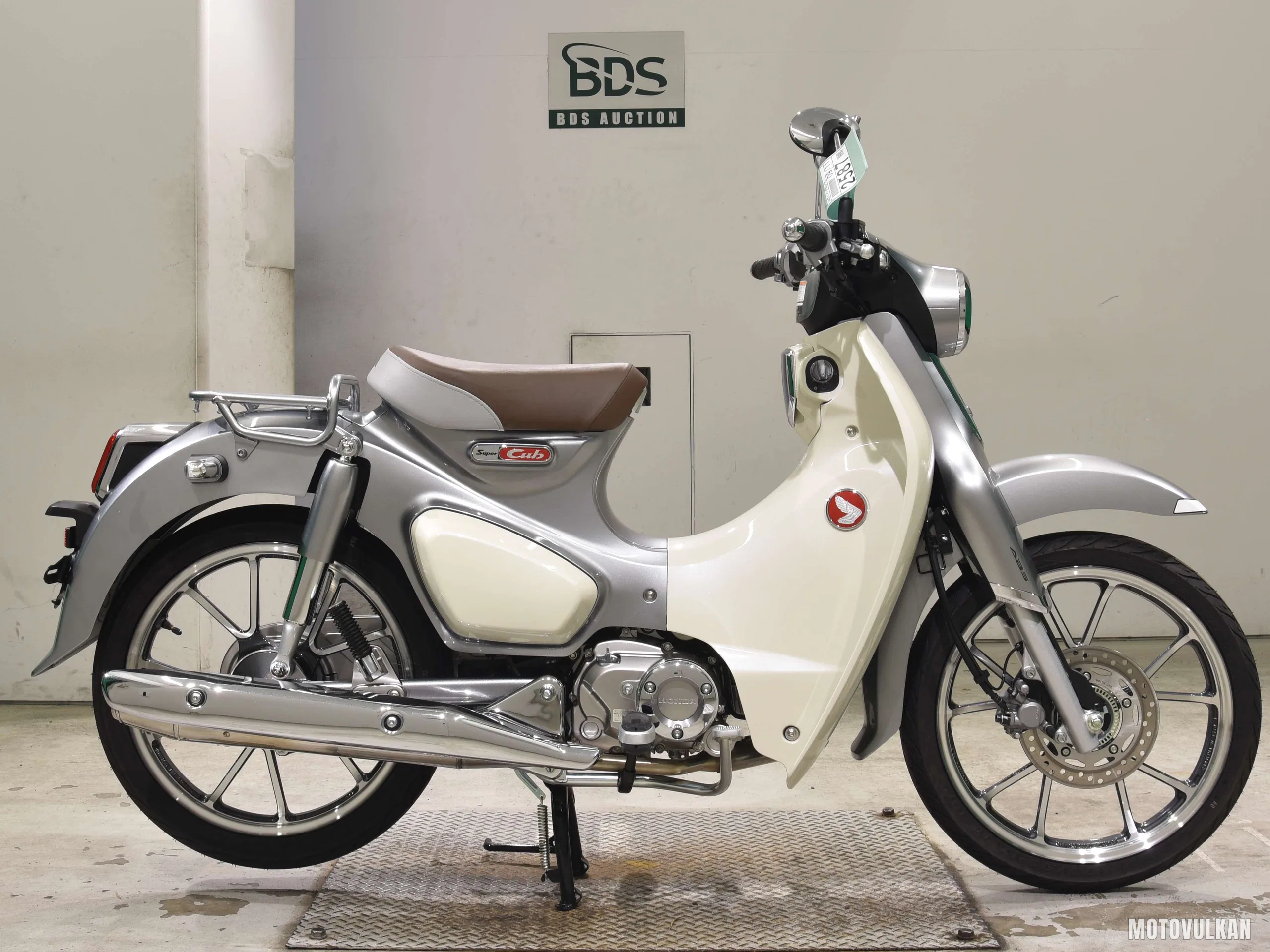 Honda C125-2