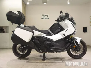 Honda X-ADV750-2