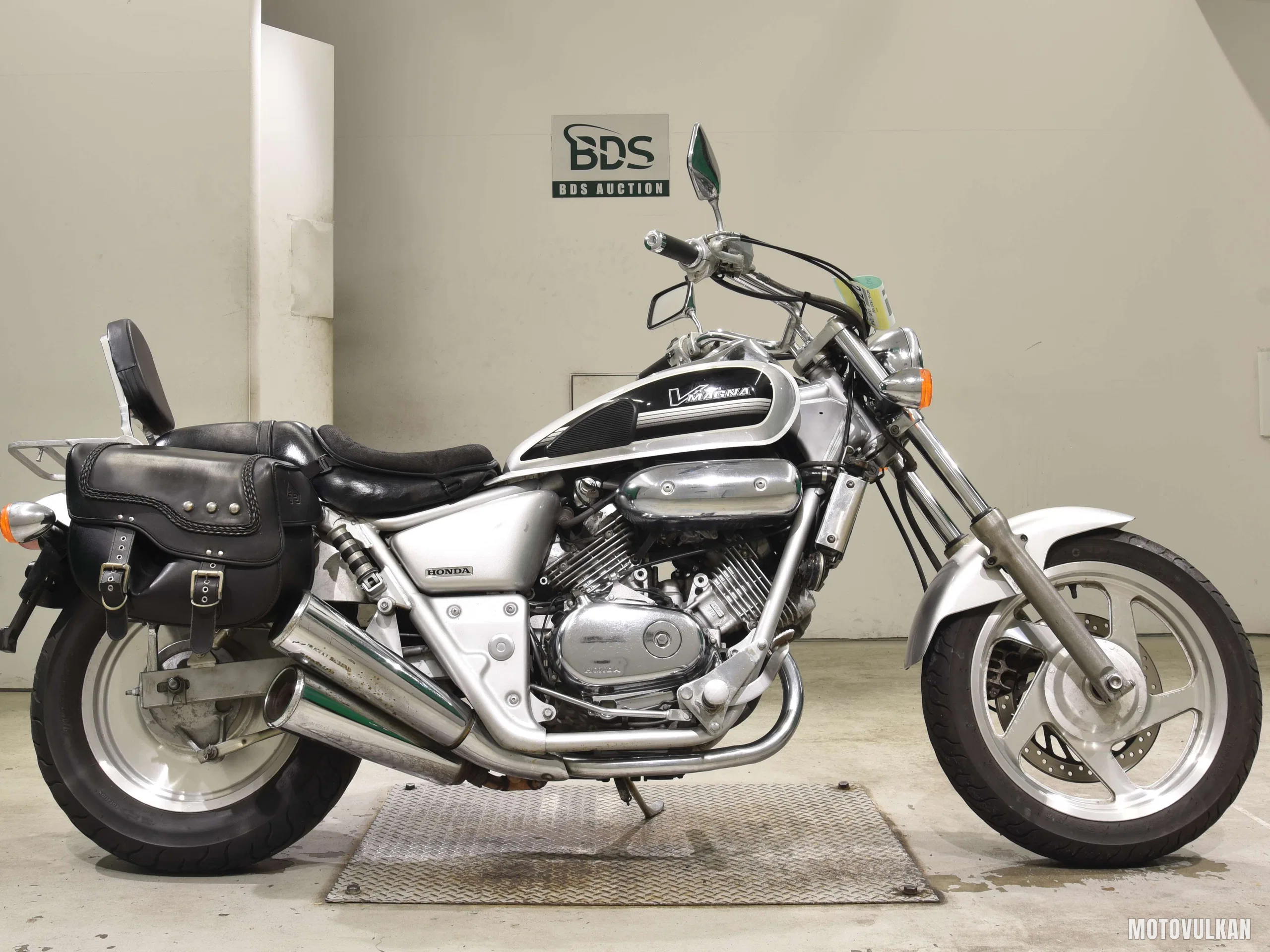 Honda MAGNA250