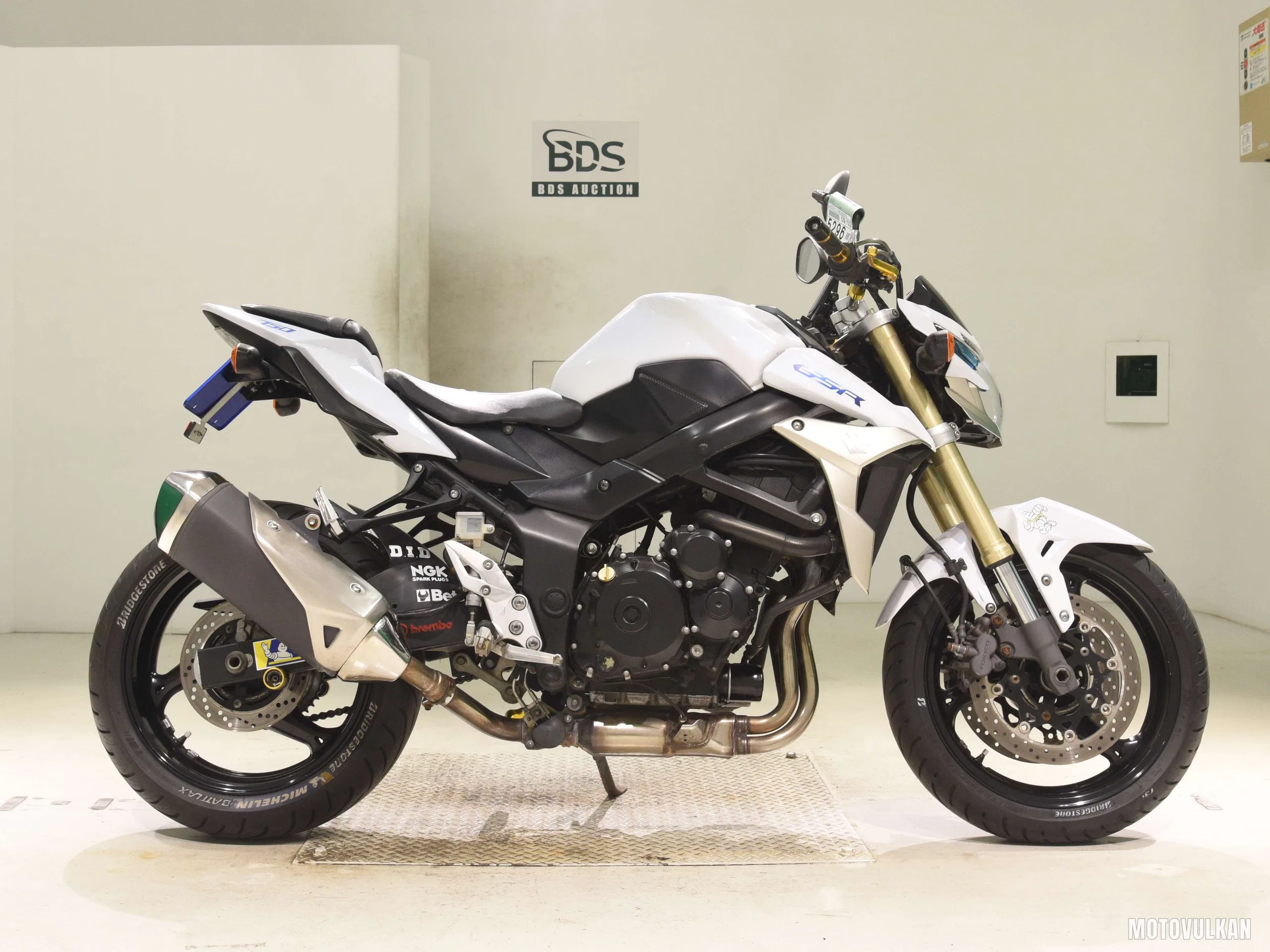 Suzuki GSR750