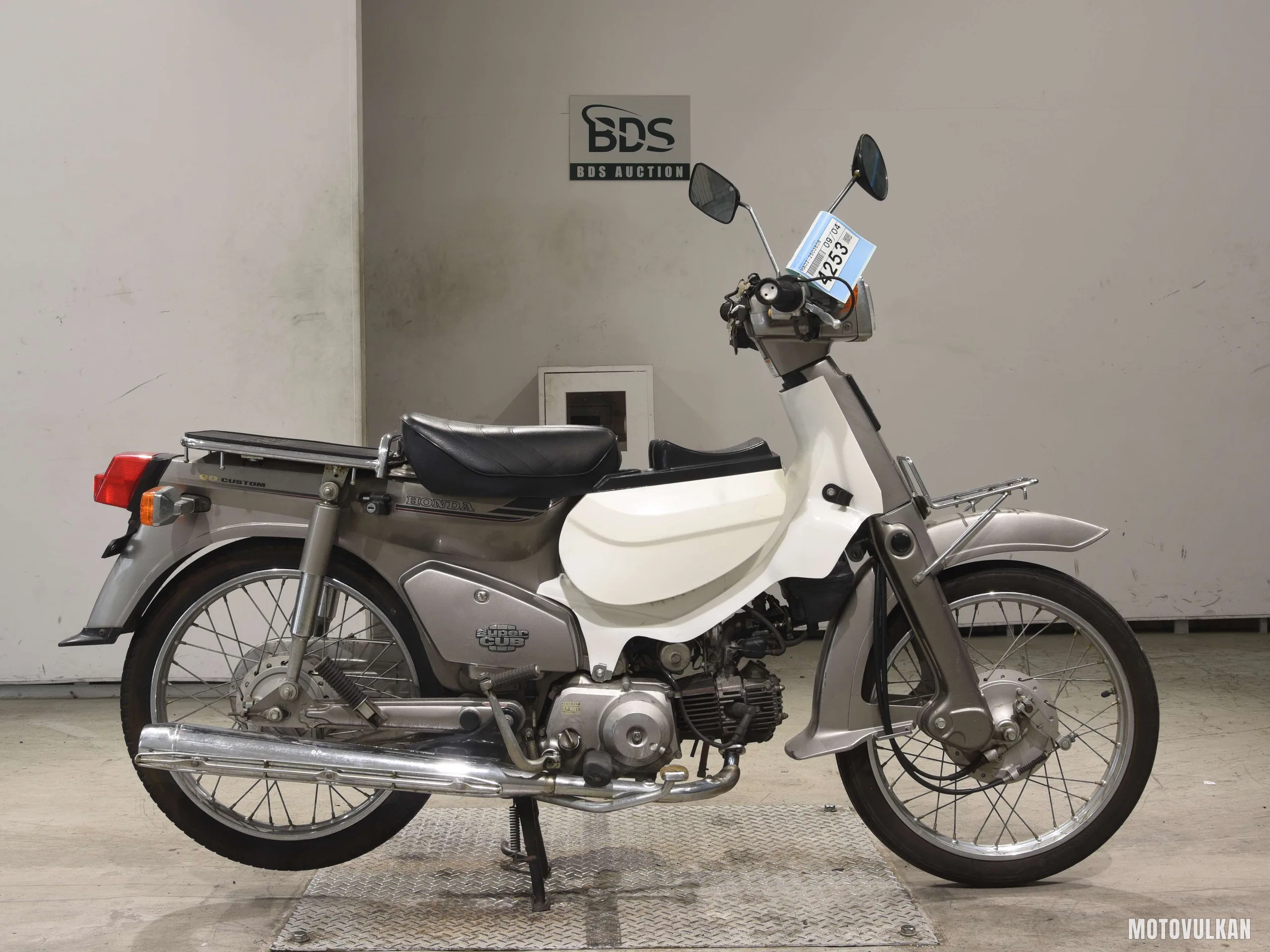 Honda C90-E