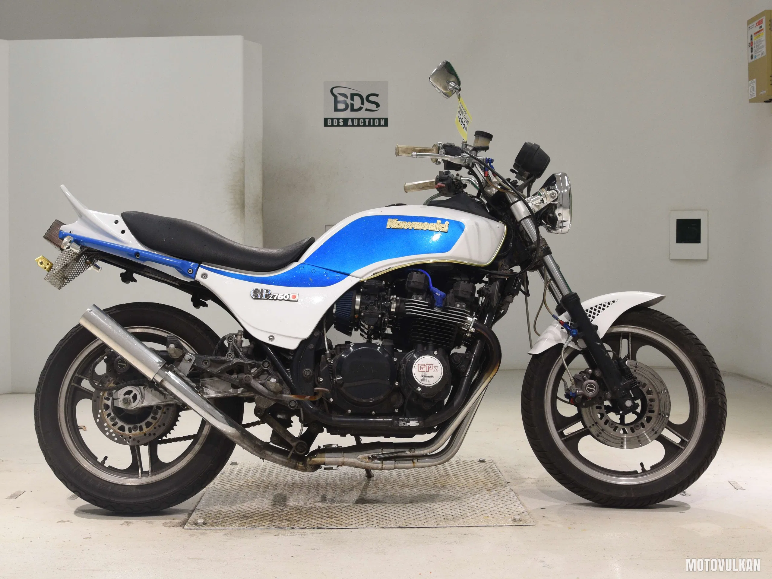 Kawasaki GPZ750F