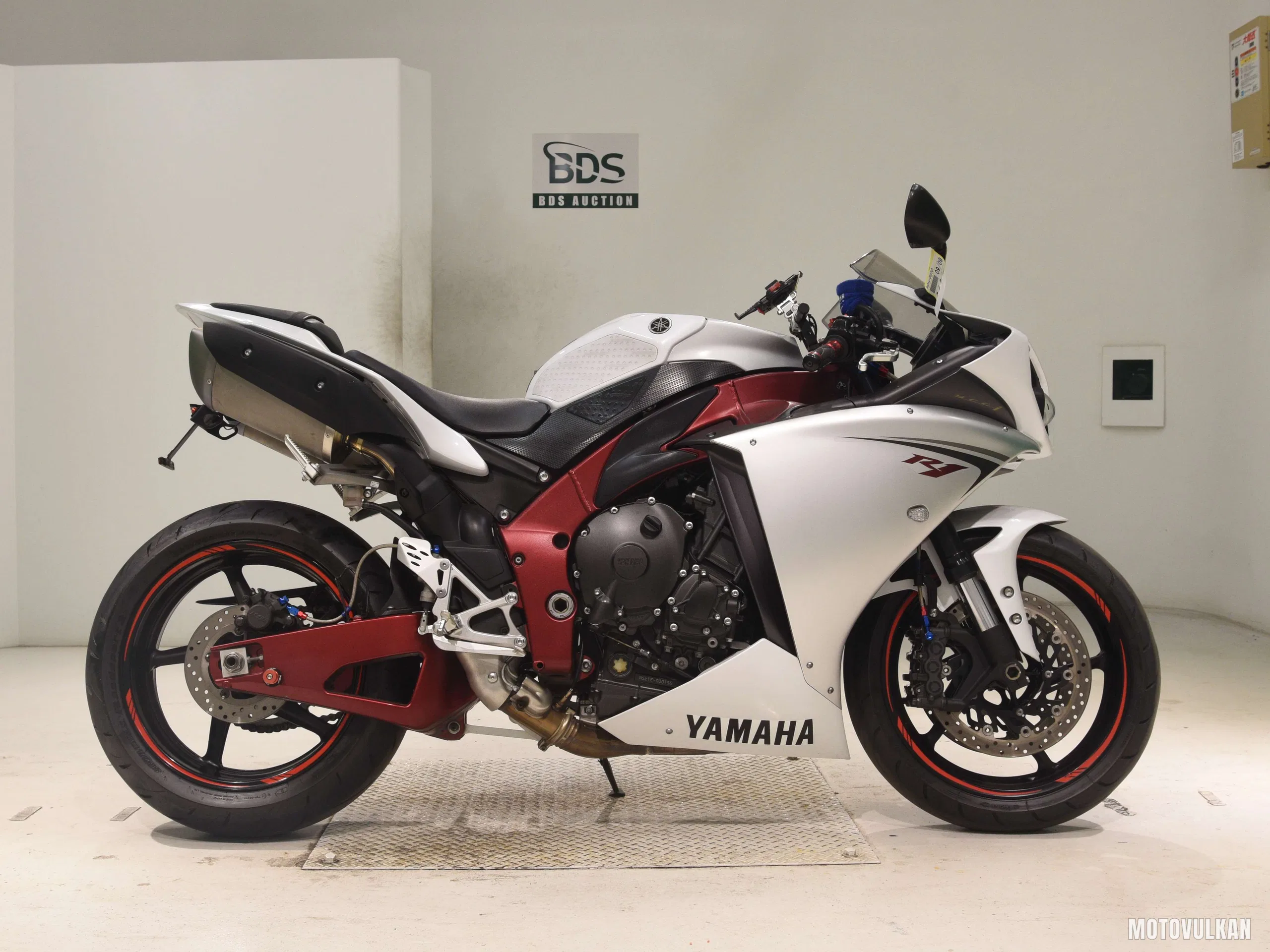 Yamaha YZF-R1