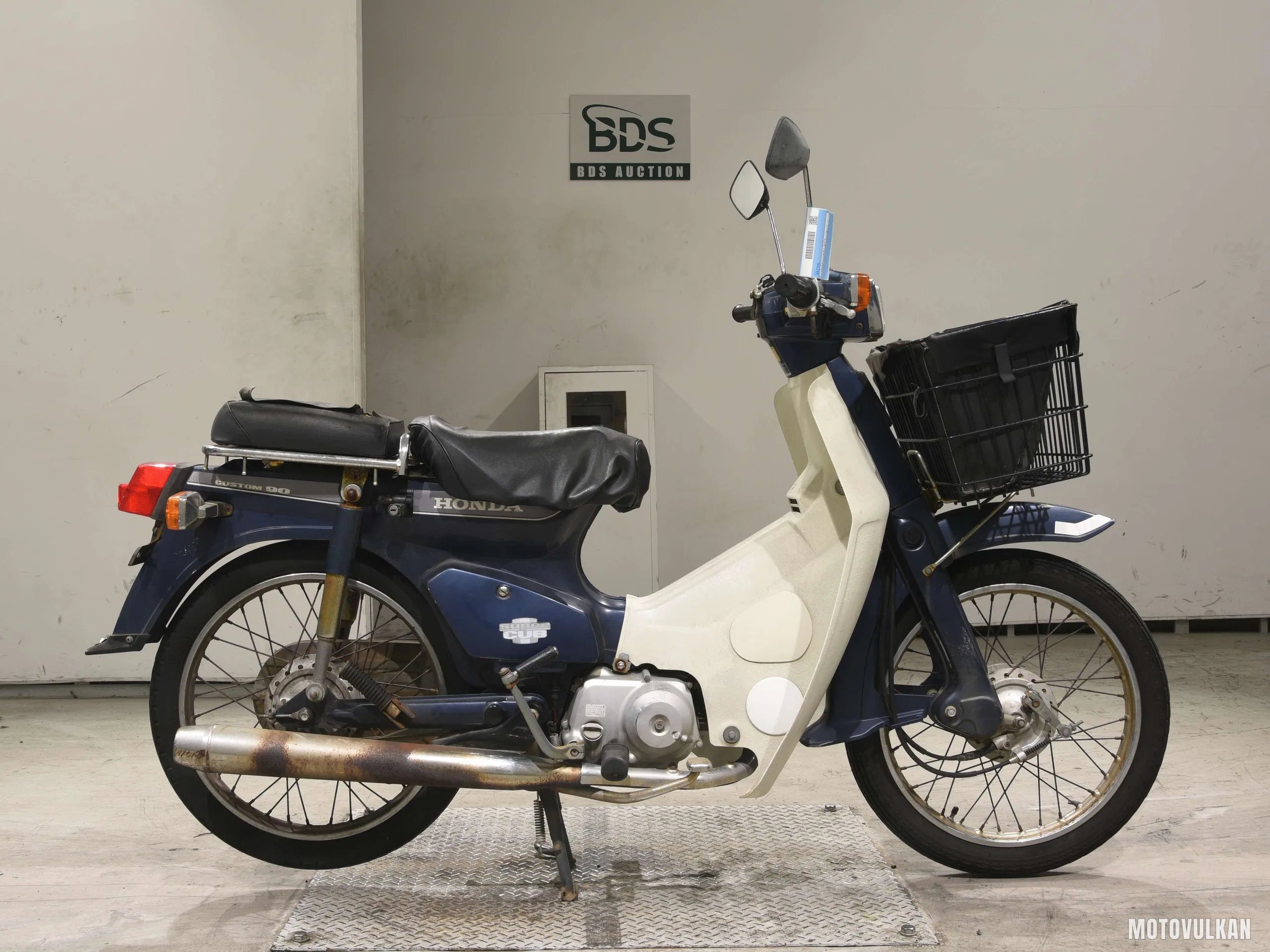 Honda C90