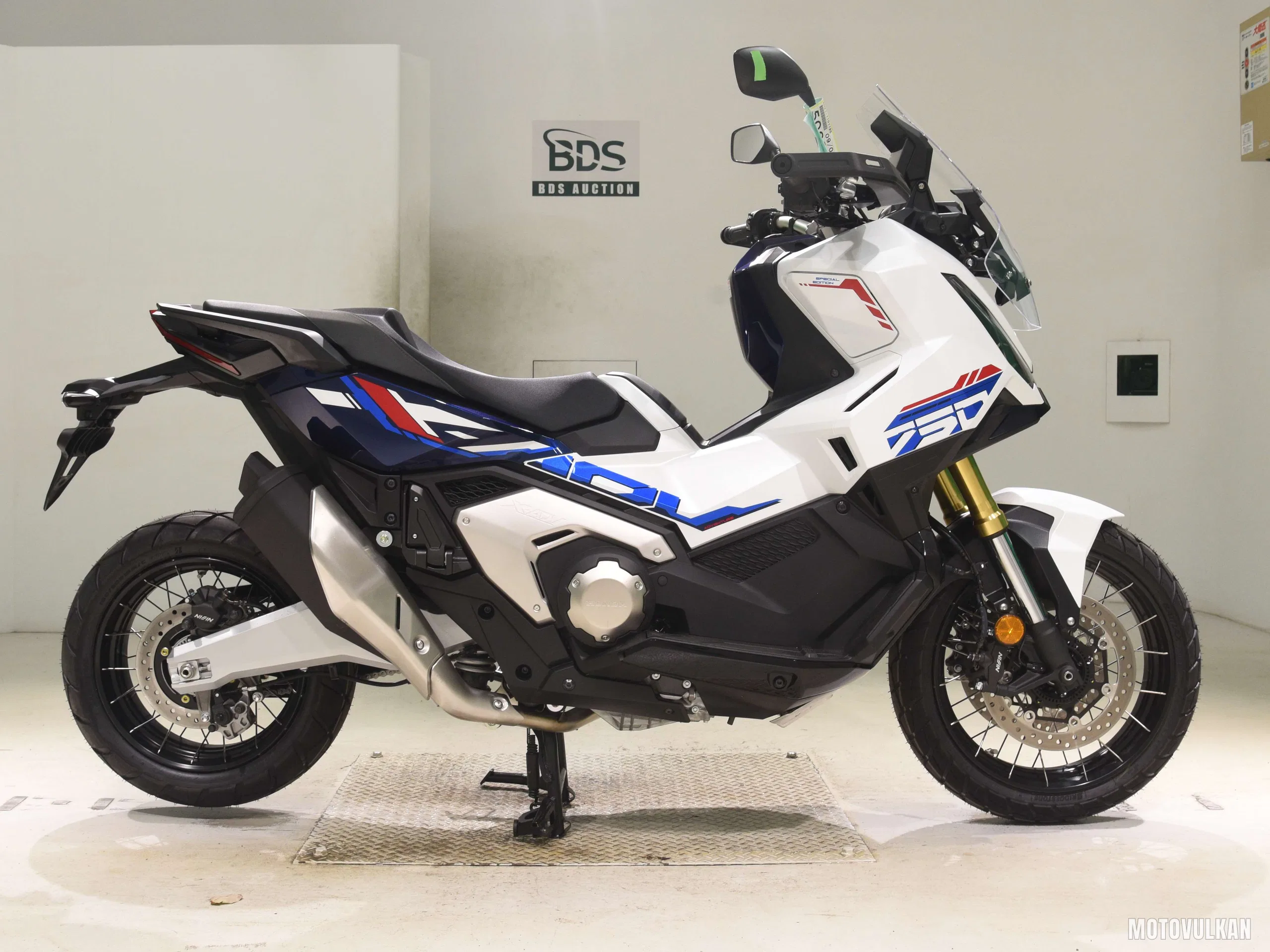 Honda X-ADV750-2