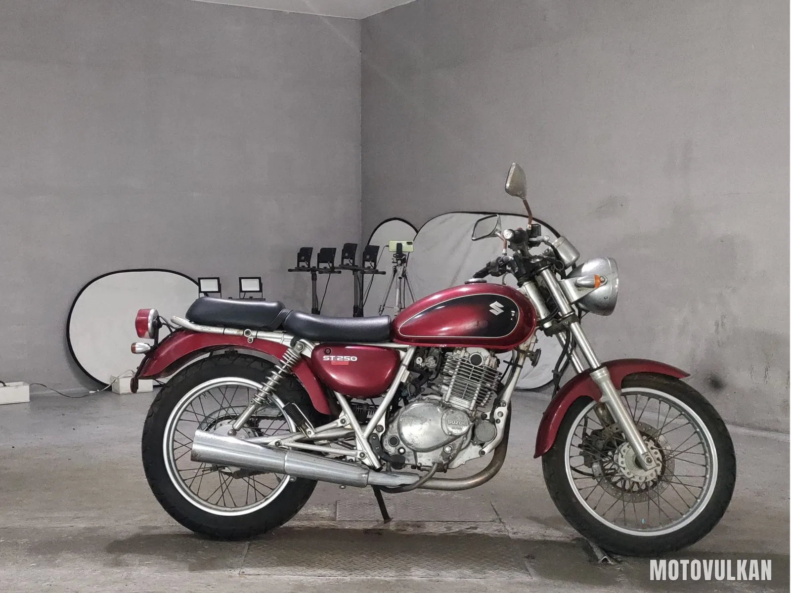 Suzuki ST250E