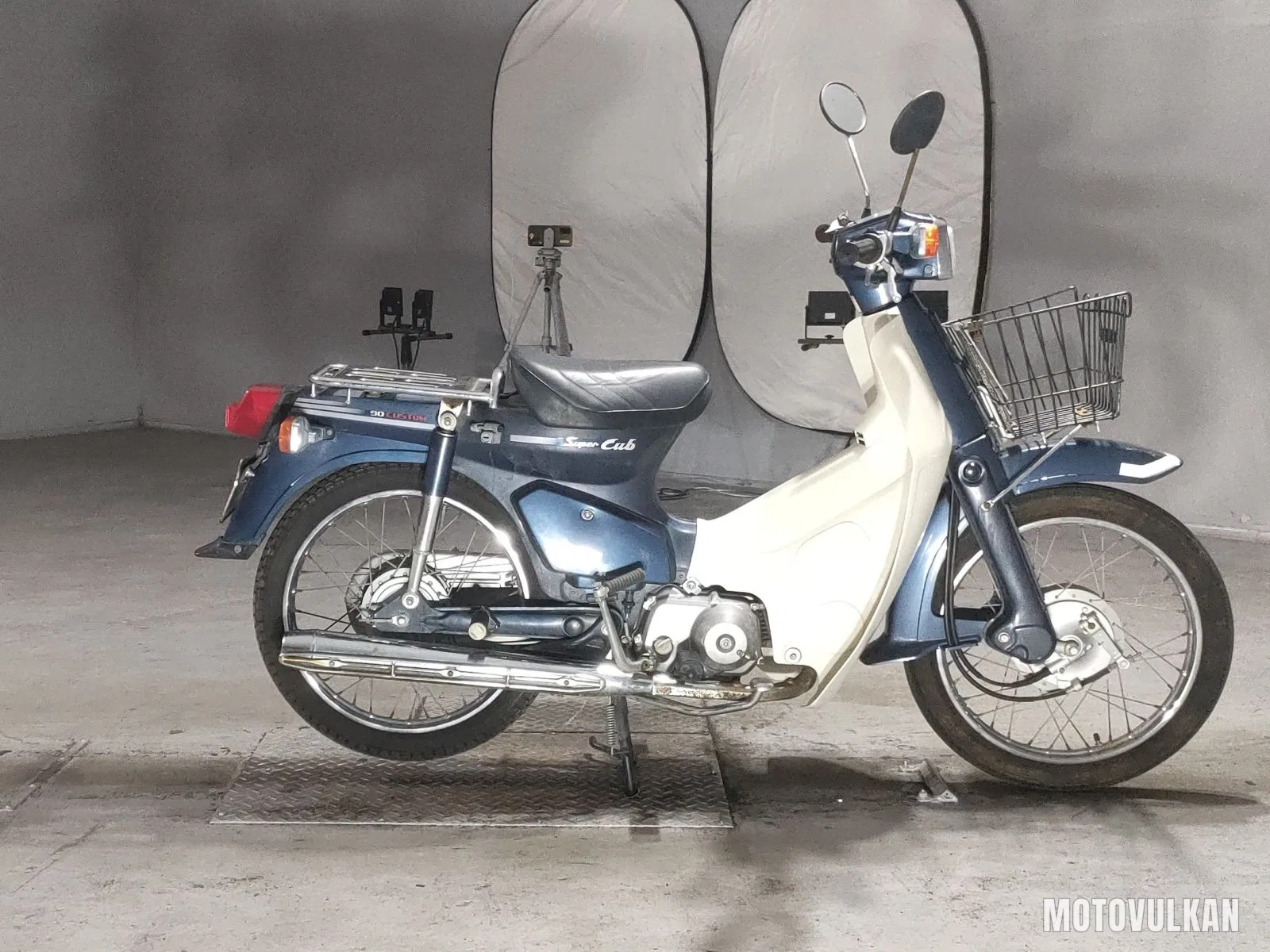 Honda Super Cub 90 Custom