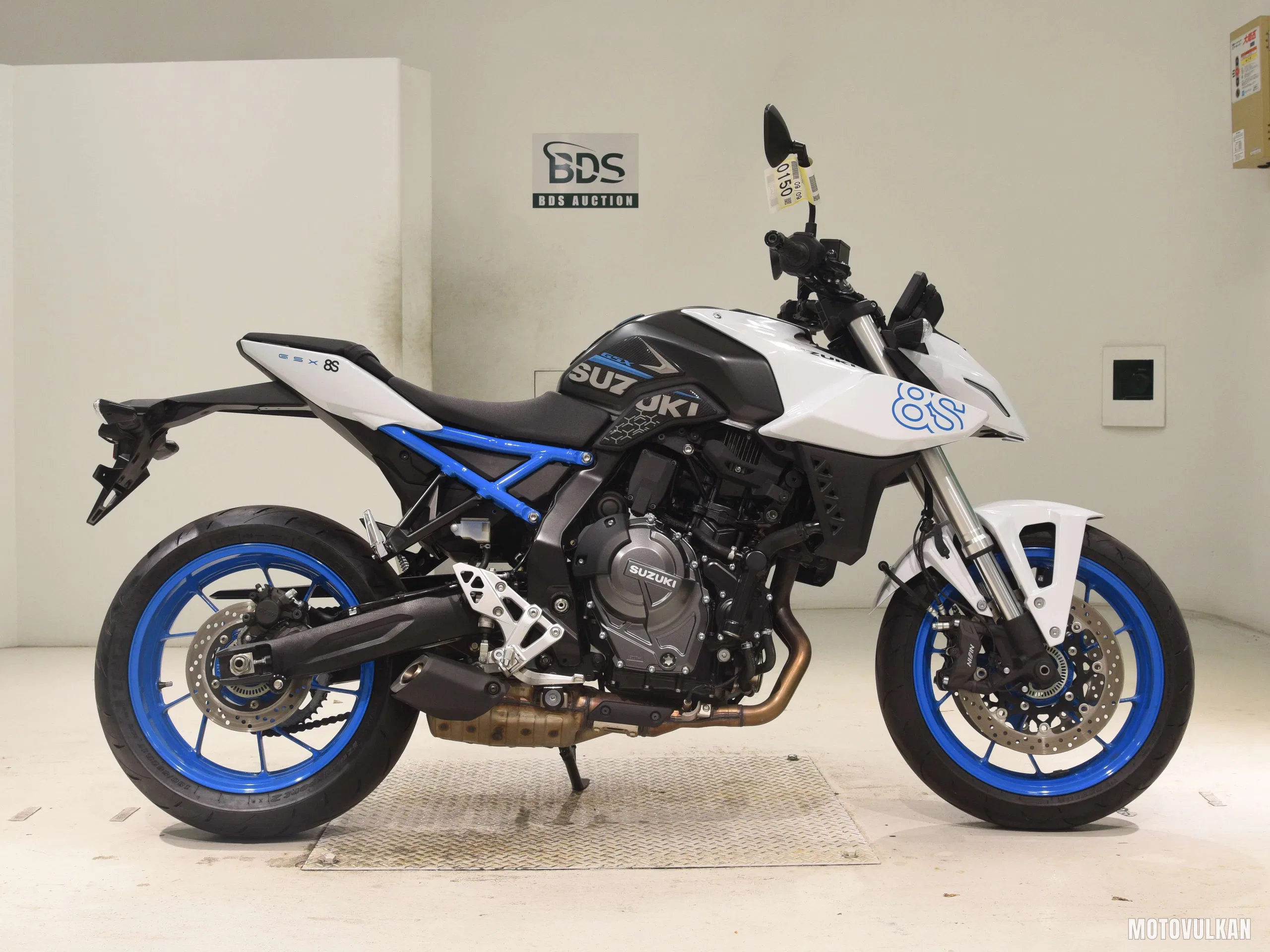 Suzuki GSX-8S