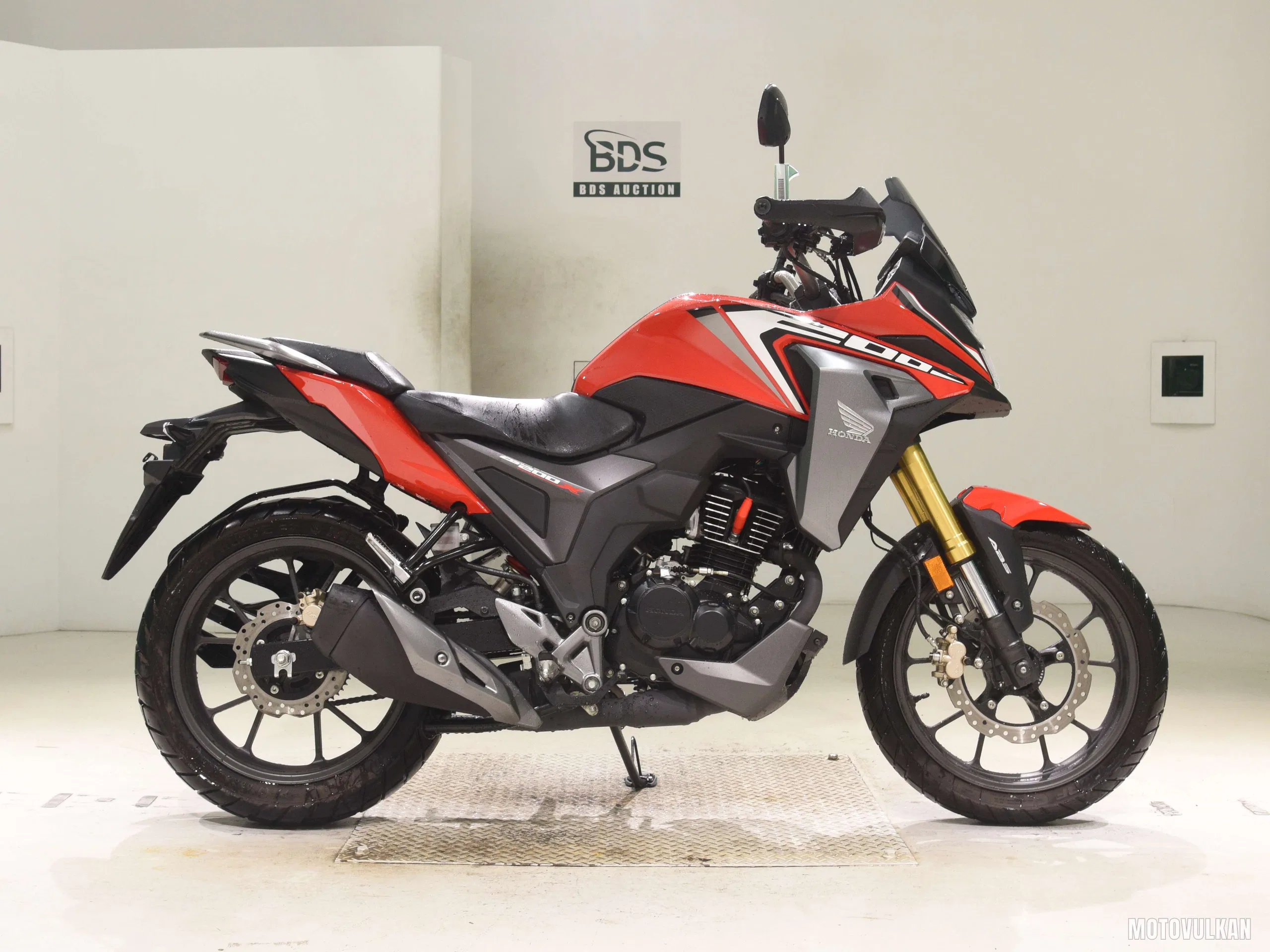 Honda CB200X