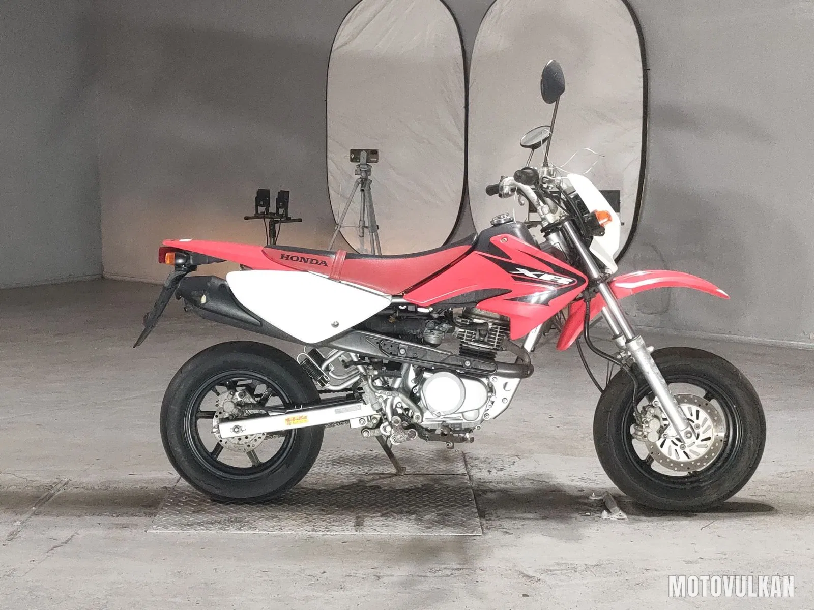 Honda XR100 Motard