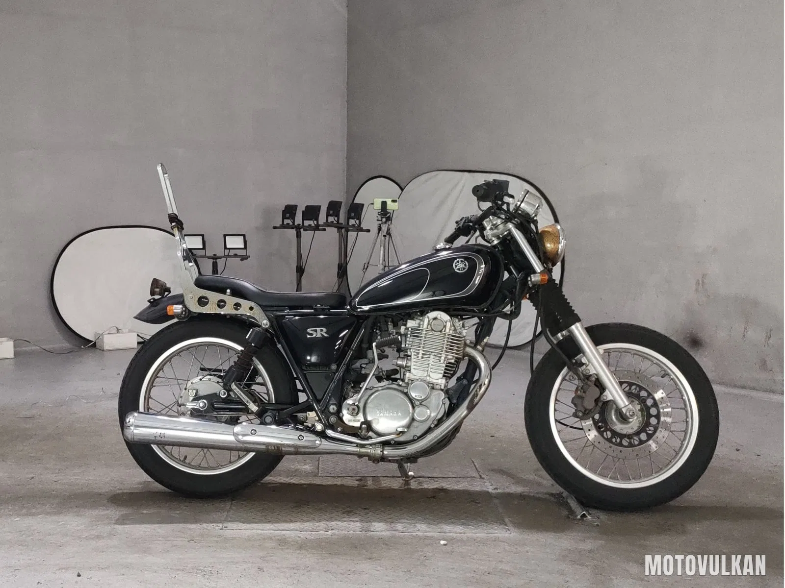 Yamaha SR400