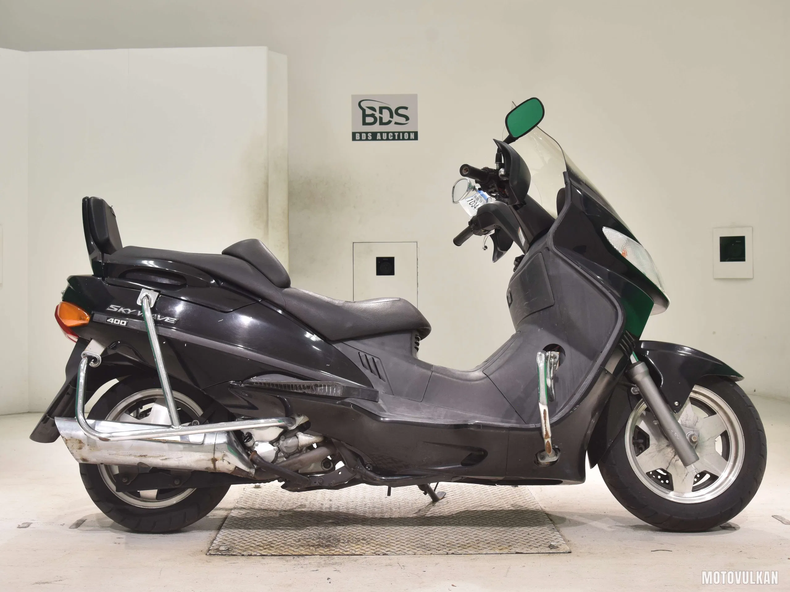 Suzuki SKYWAVE400