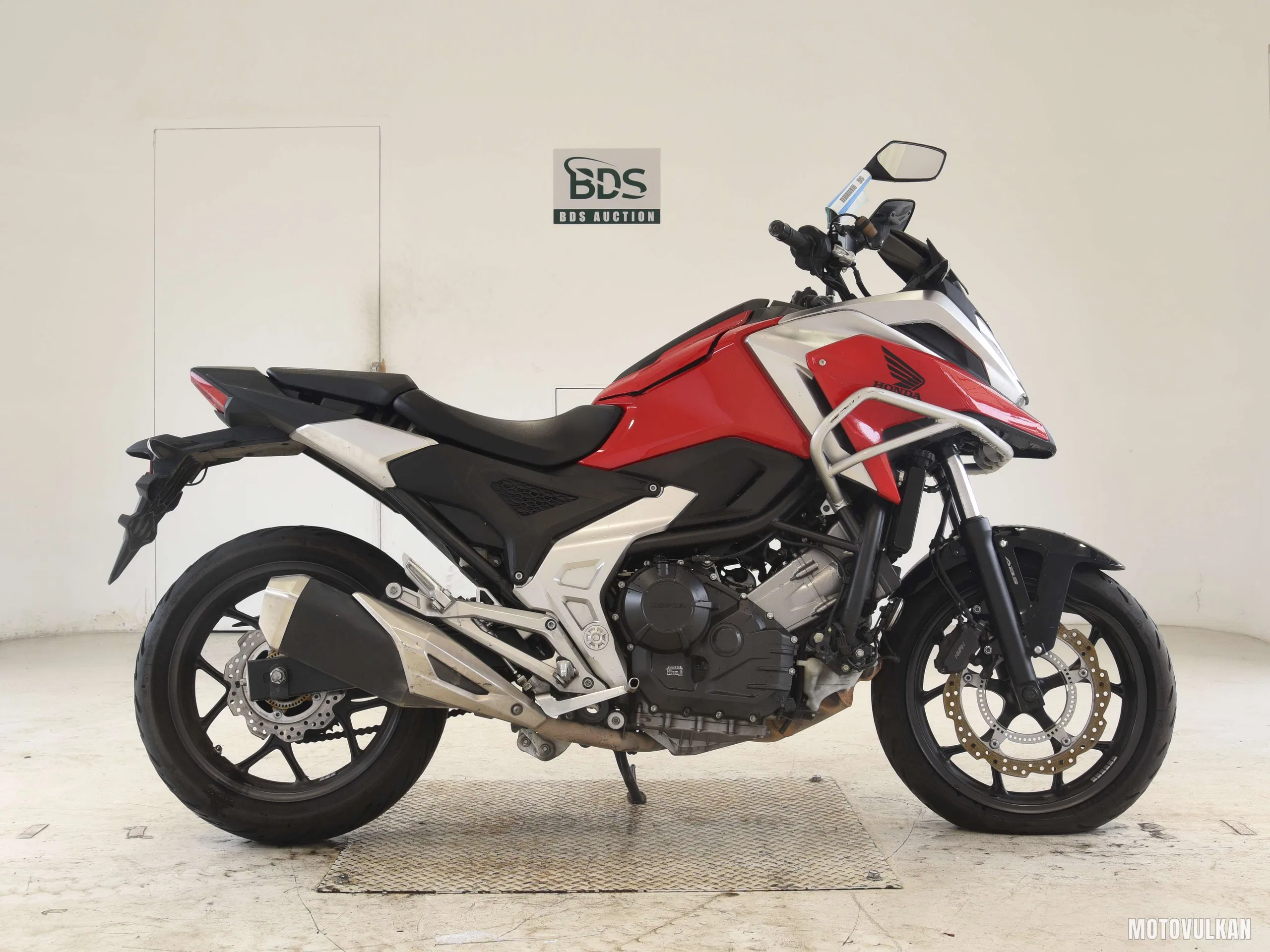 Honda NC750X-3