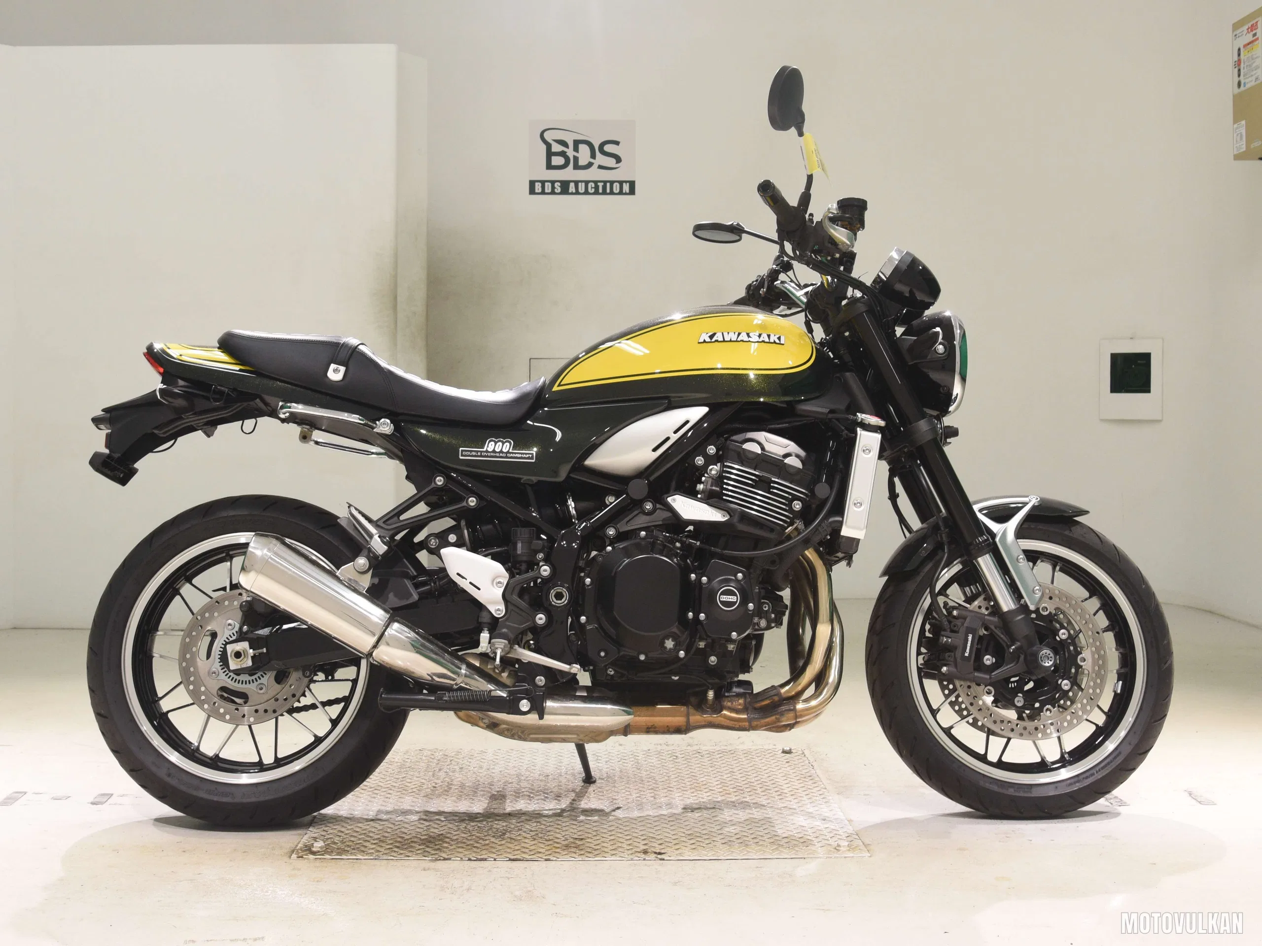 Kawasaki Z900RS