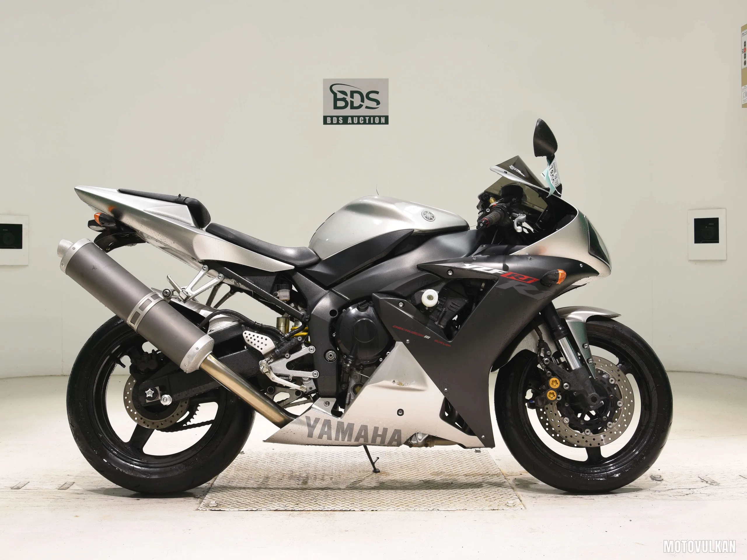 Yamaha YZF-R1