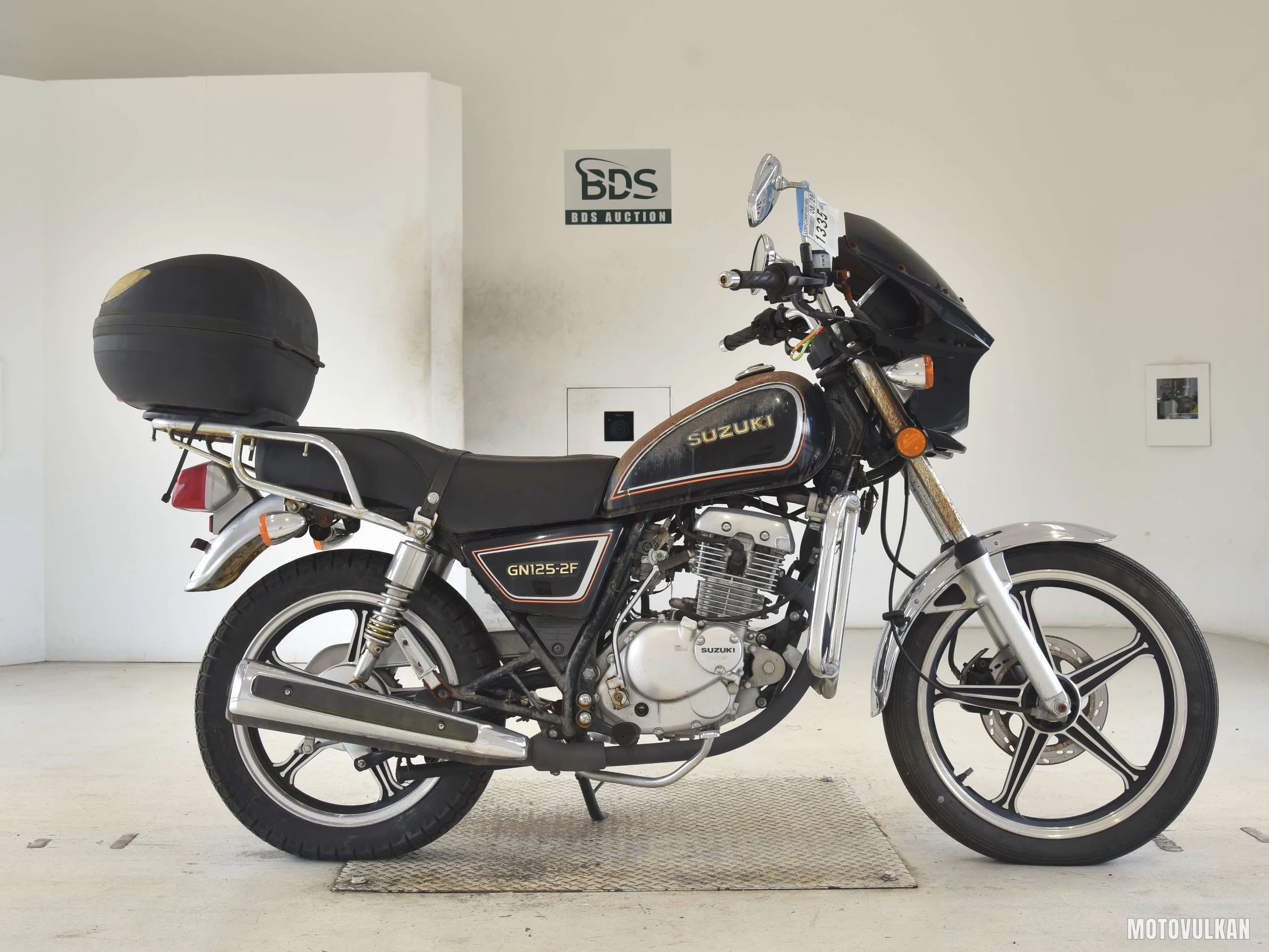 Suzuki GN125-2F