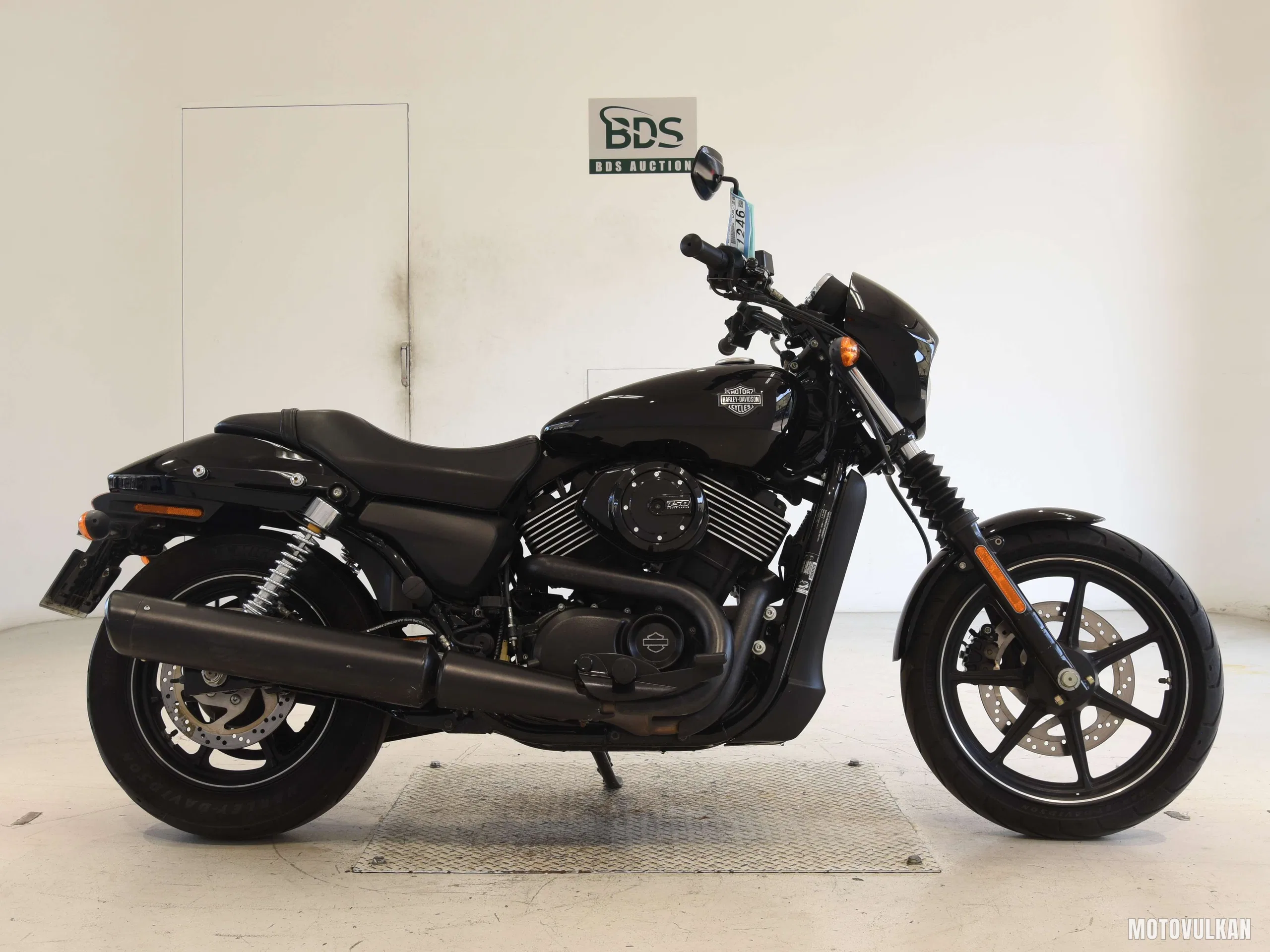  HD. XG750 Street