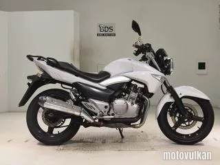 Suzuki GSR250