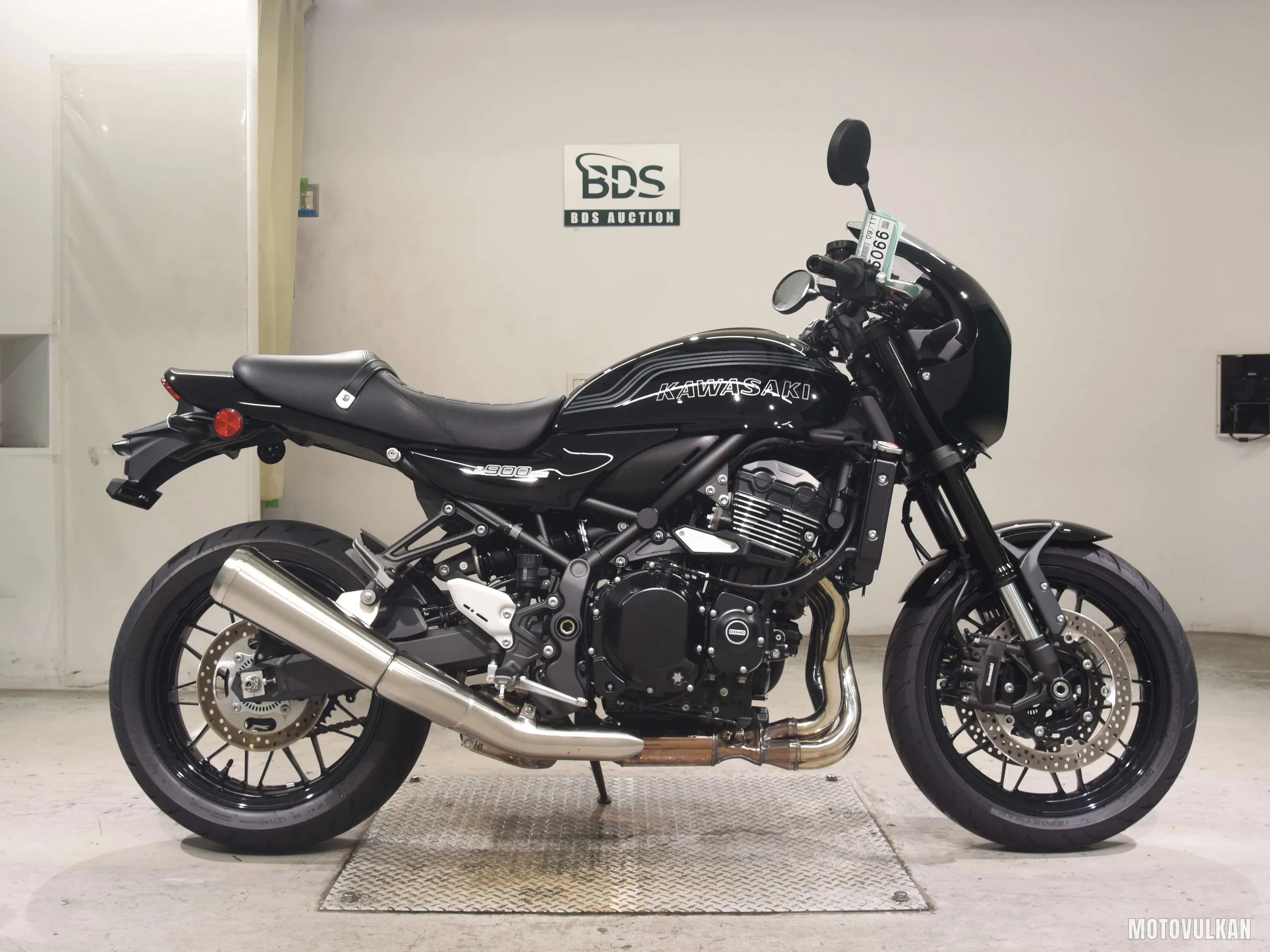 Kawasaki Z900RS CAFE-2