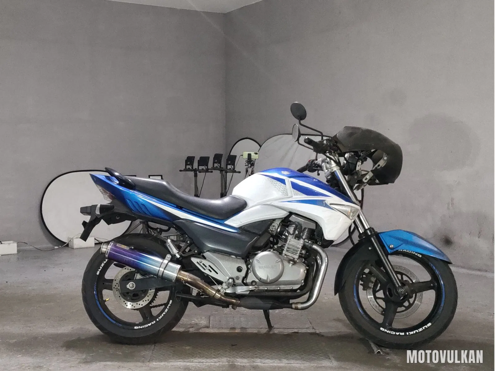 Suzuki GSR250