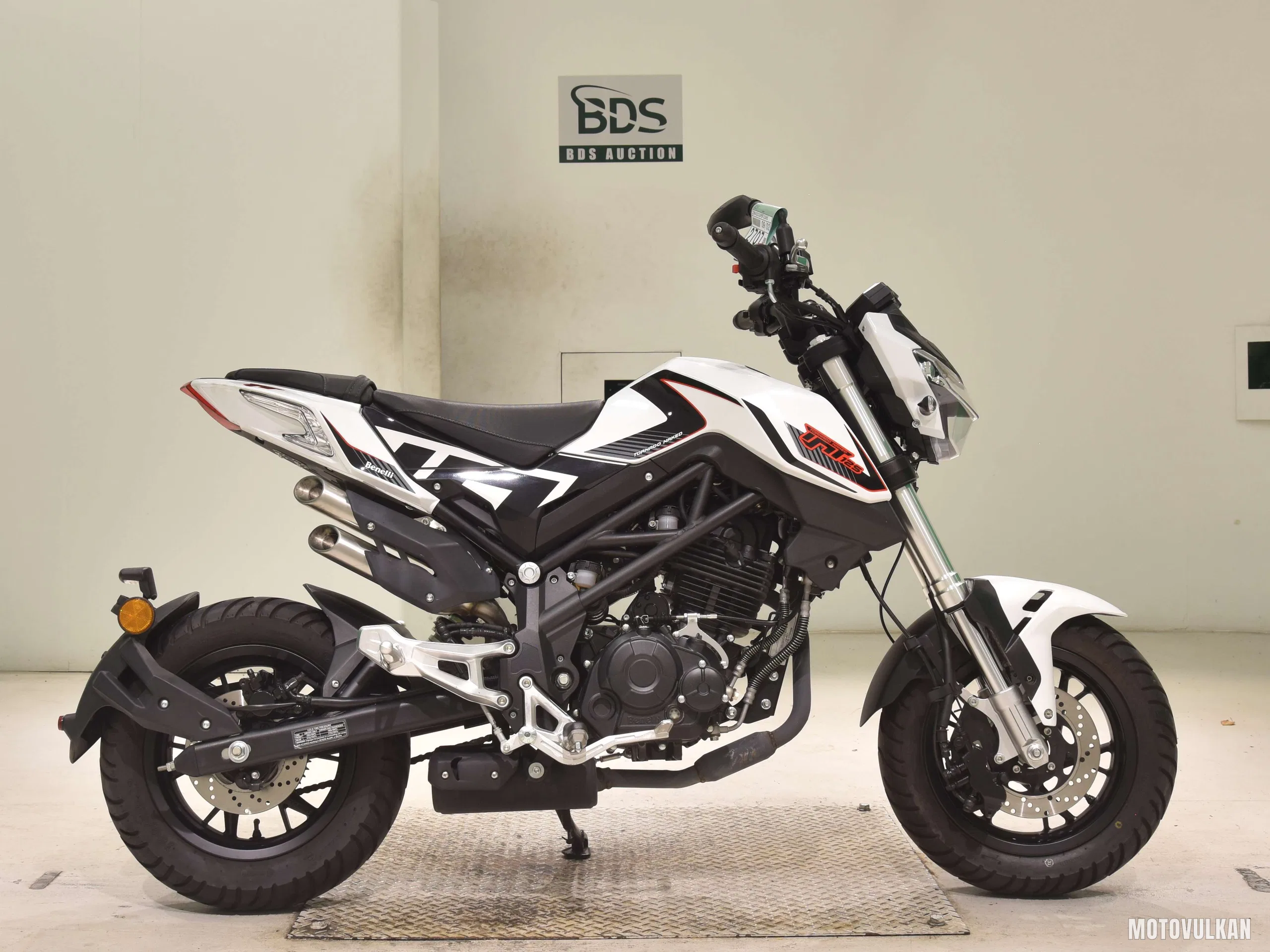  BENELLI TNT125