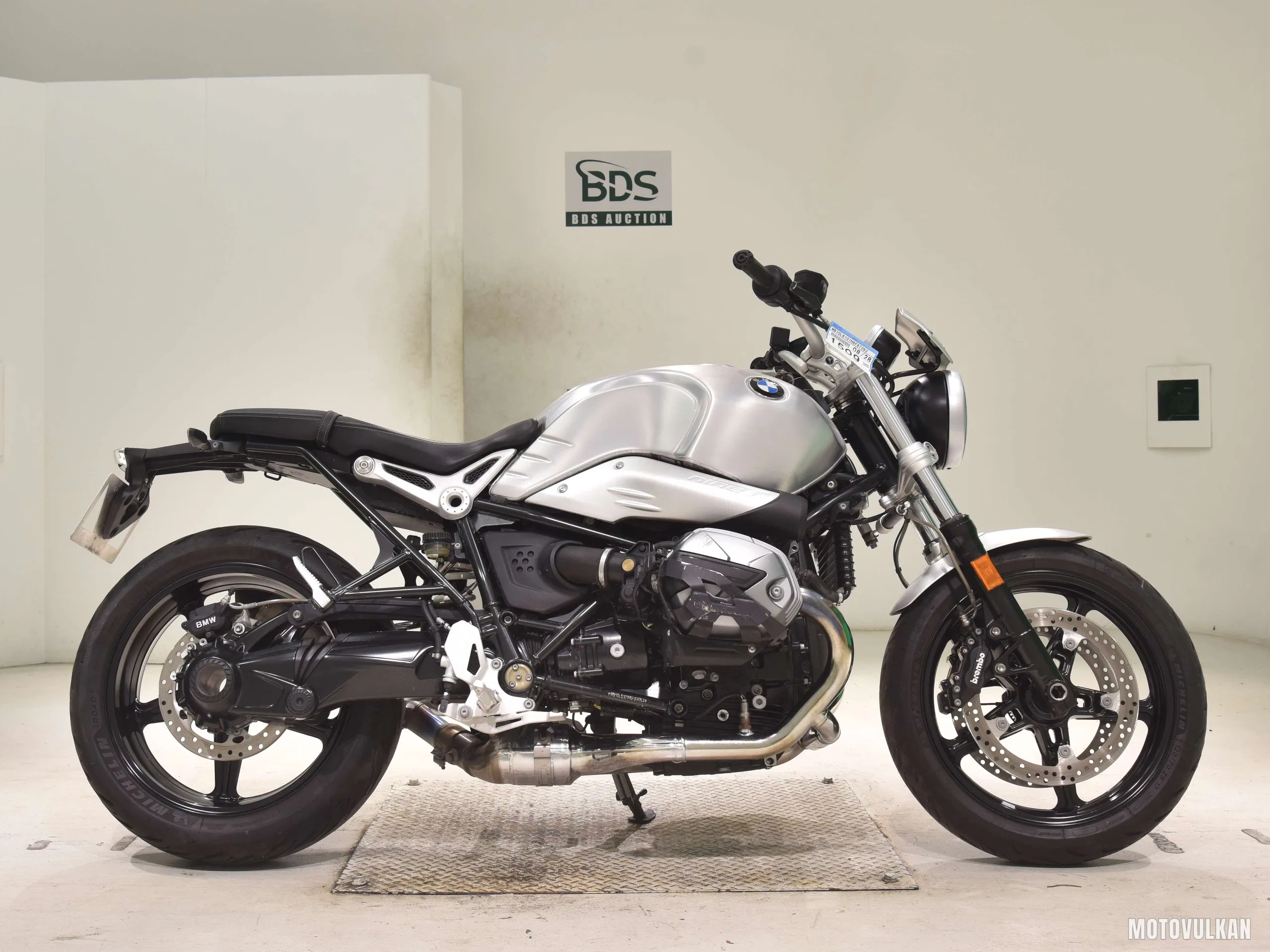  BMWR NINE T Pure